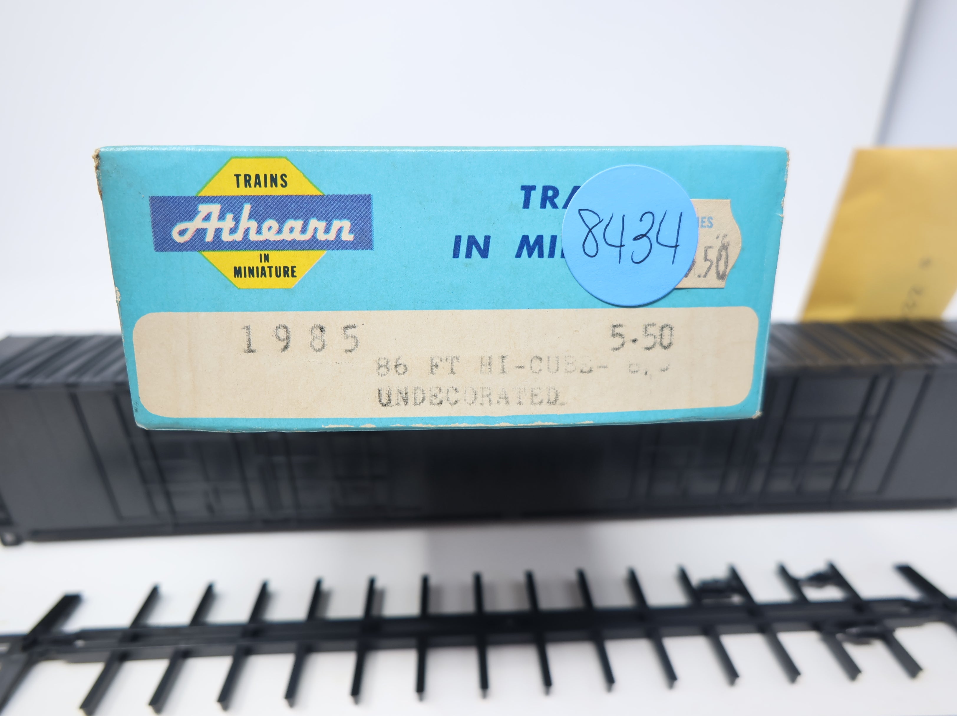 USED Athearn 1985 HO Scale 86' Hi-Cube Box Car Undecorated Black KIT