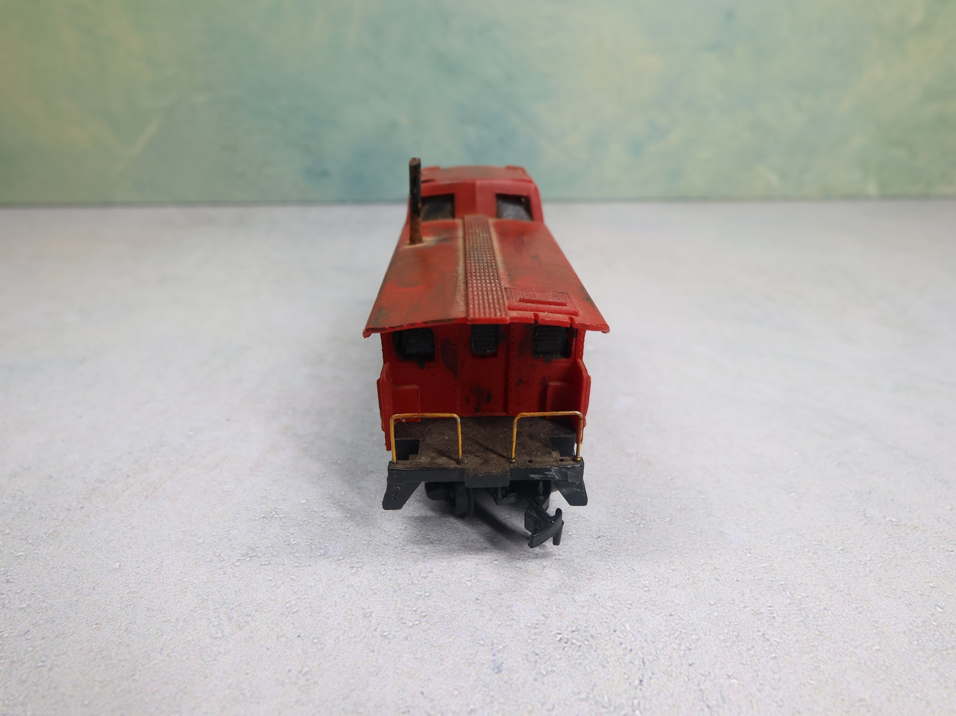 USED HO Scale Caboose Pennsylvania #477830 Weathering