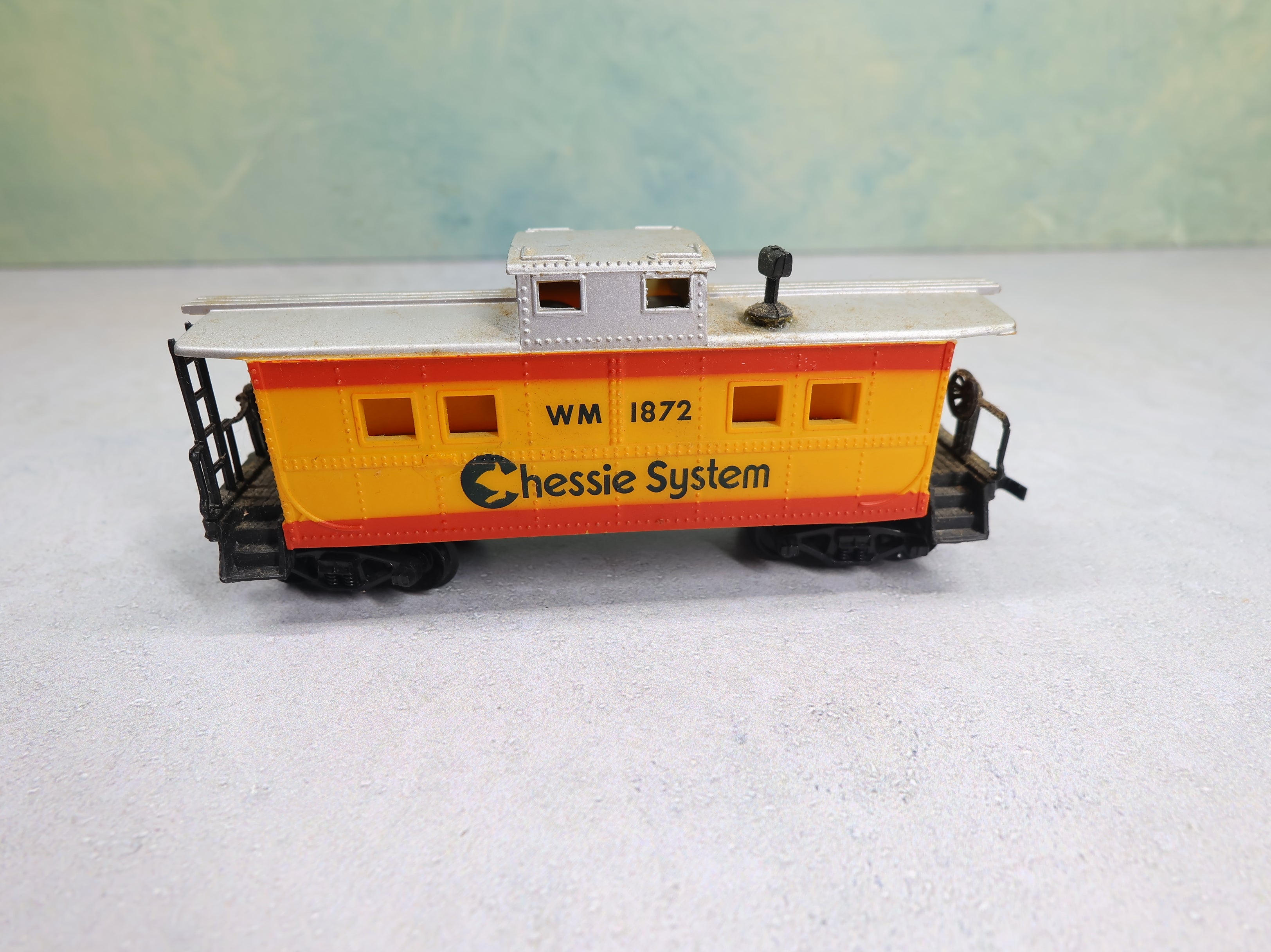 USED Life-Like HO Scale Caboose Chessie System WM #1872