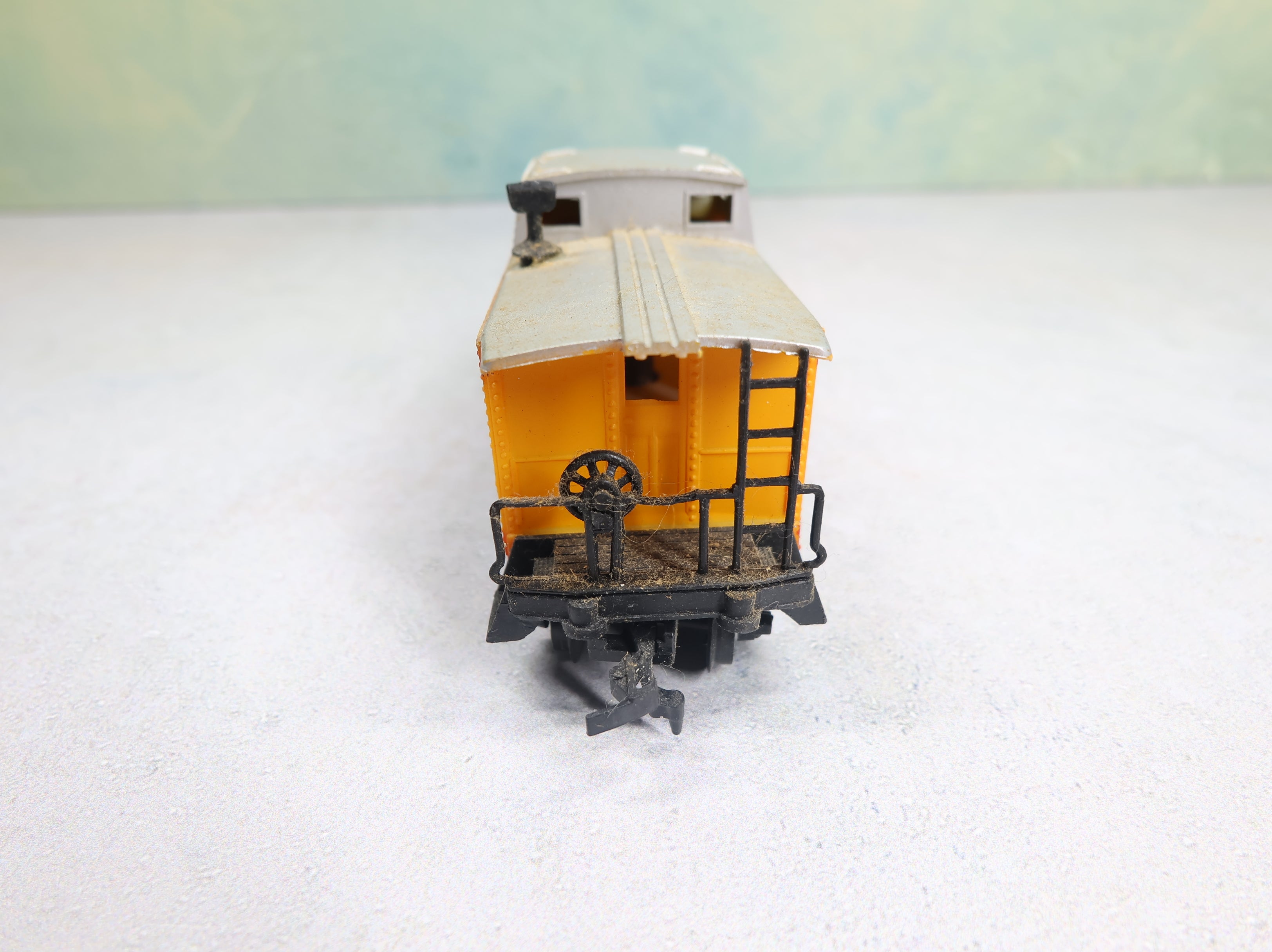 USED Life-Like HO Scale Caboose Chessie System WM #1872