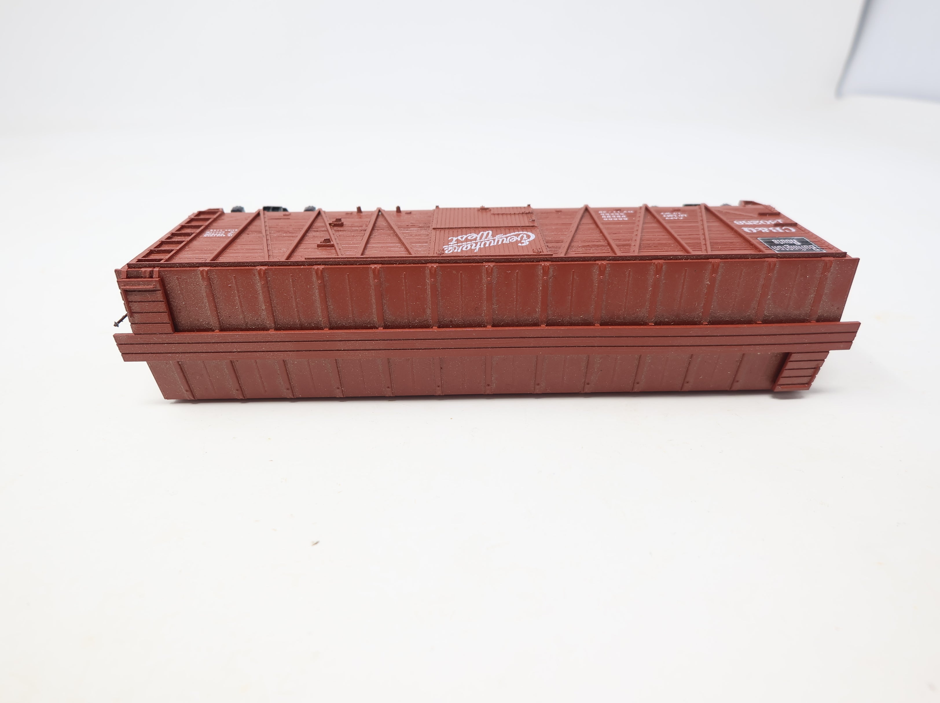 USED Accurail HO Scale 40' Outside Braced Box Car Burlington CB&Q #130258