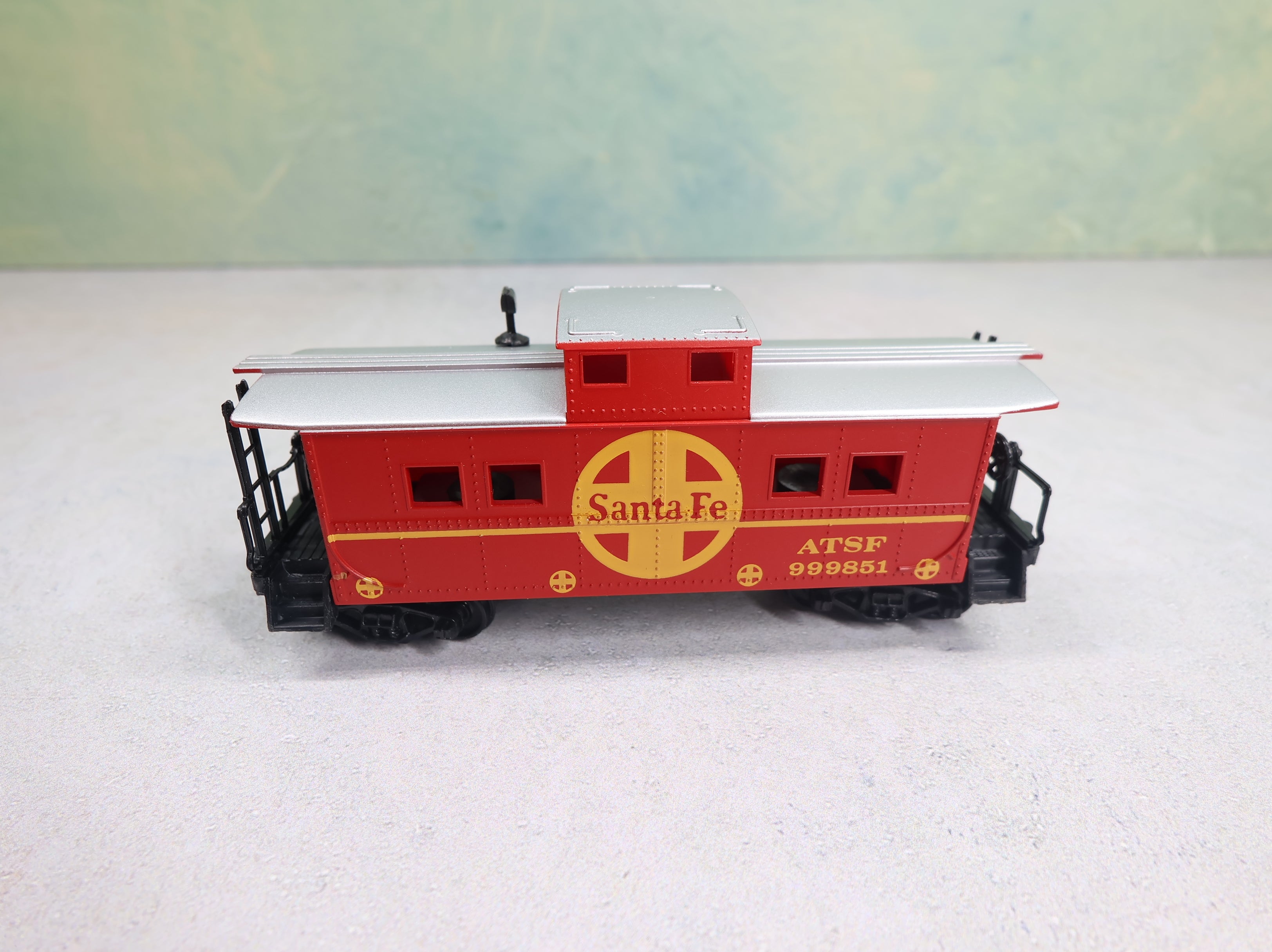 USED Life-Like HO Scale Caboose Santa Fe ATSF #999851