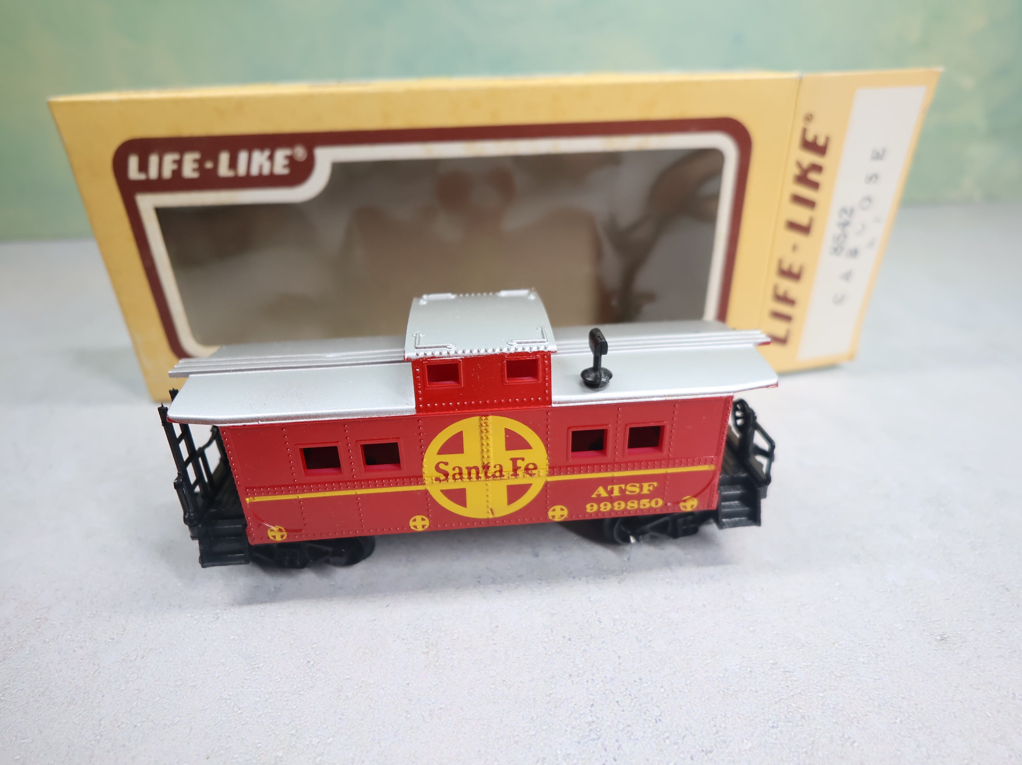 USED Life-Like 8542 HO Scale Caboose Santa Fe ATSF #999850