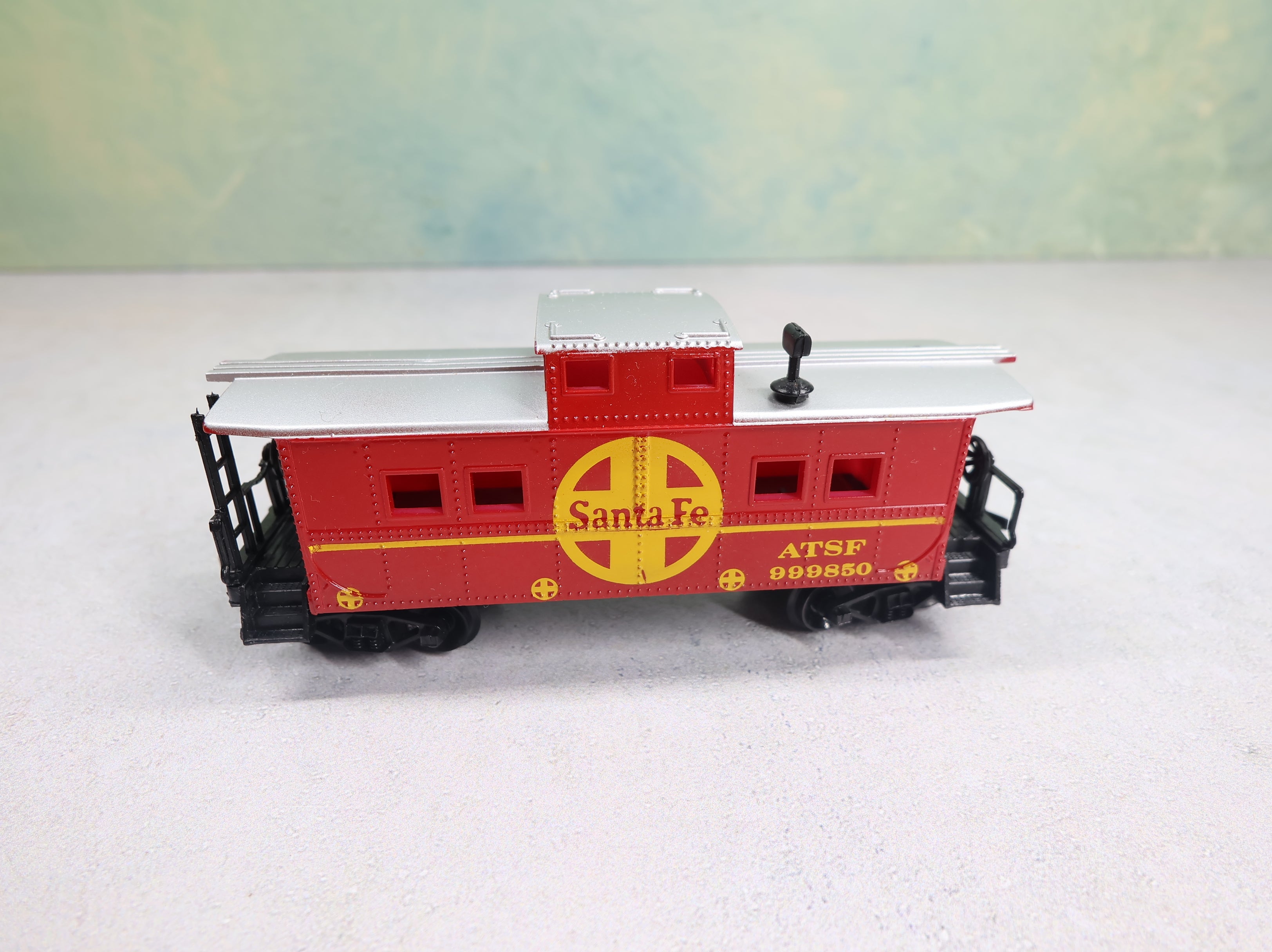 USED Life-Like 8542 HO Scale Caboose Santa Fe ATSF #999850