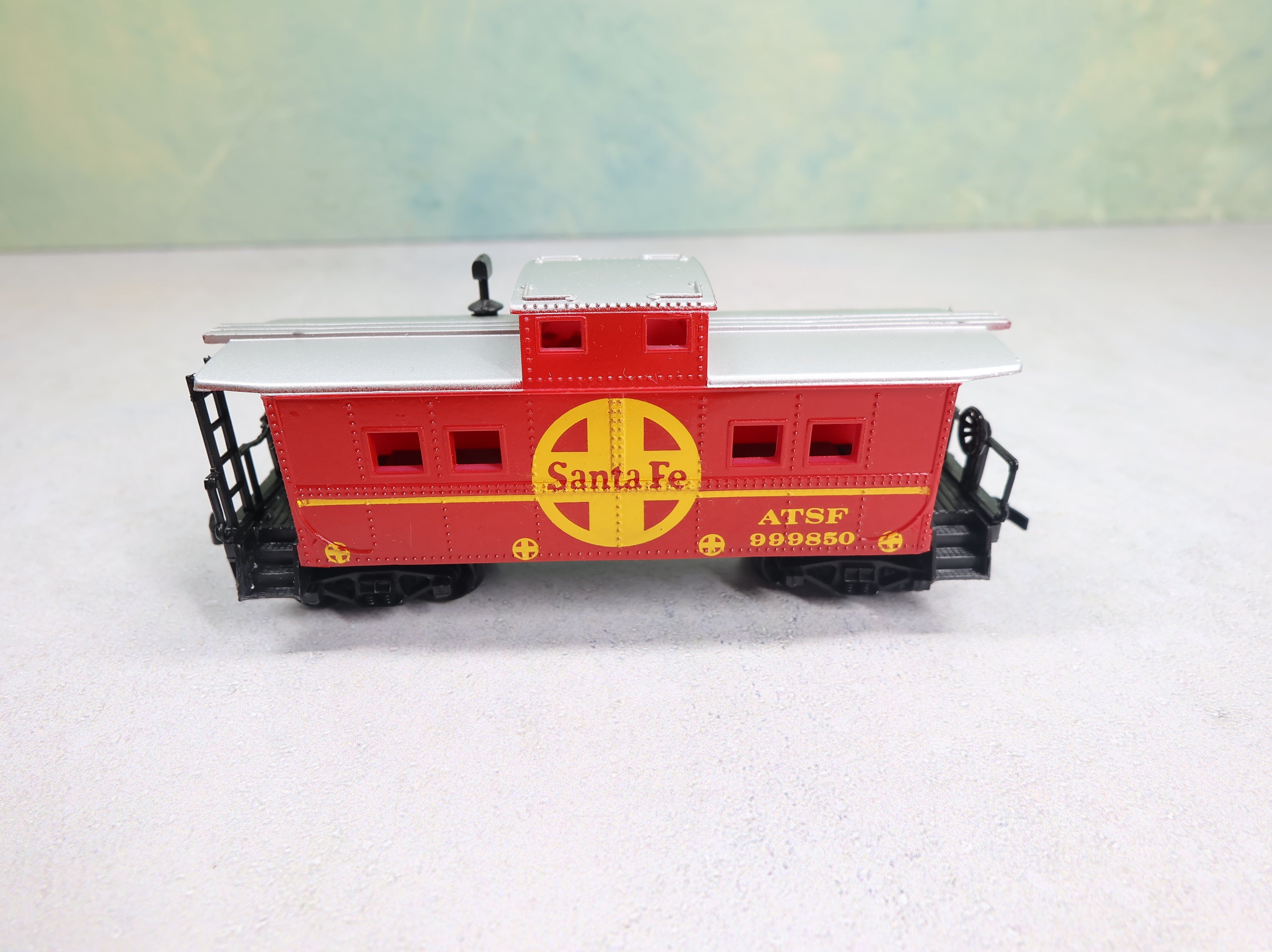 USED Life-Like 8542 HO Scale Caboose Santa Fe ATSF #999850