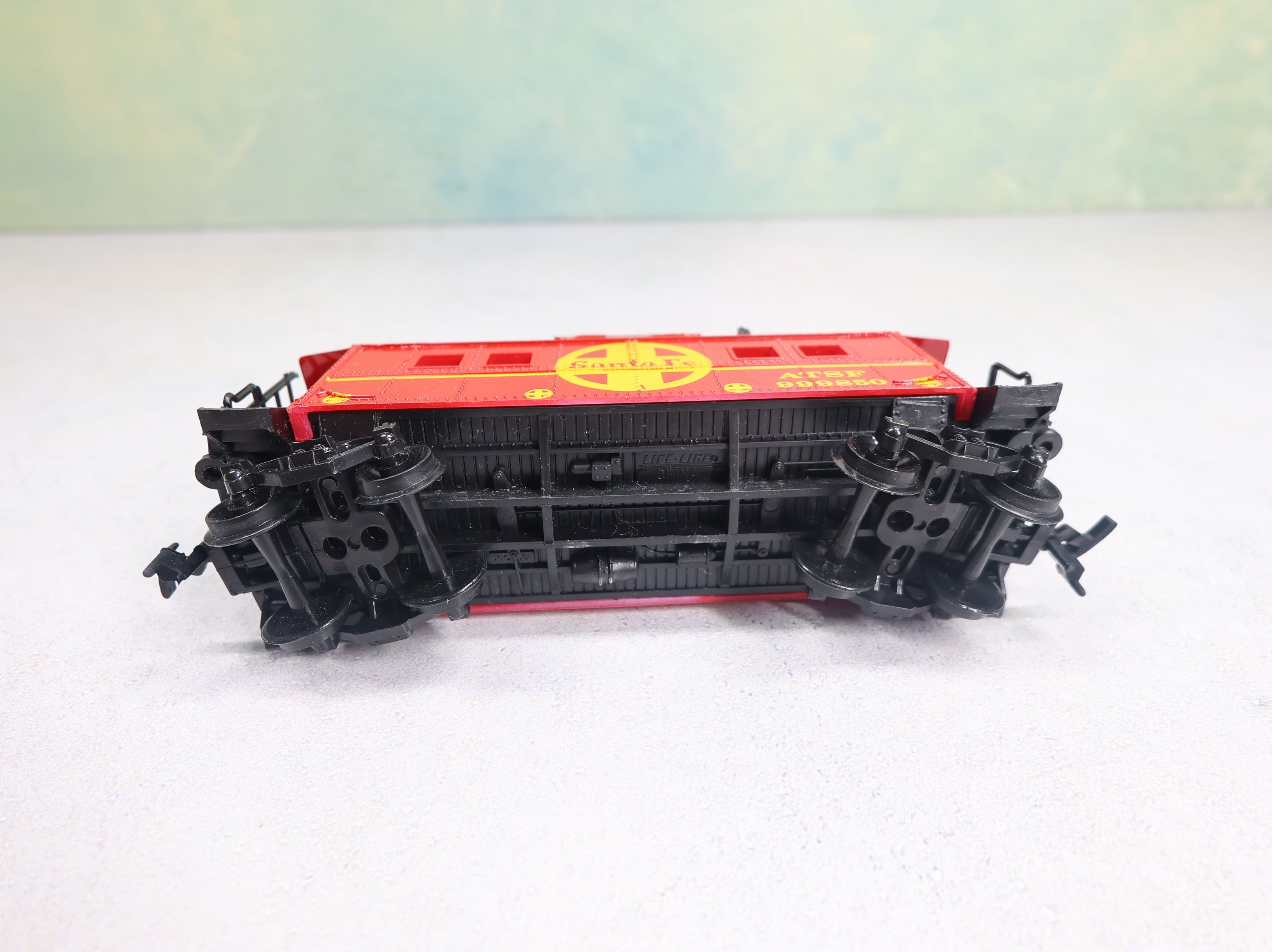 USED Life-Like 8542 HO Scale Caboose Santa Fe ATSF #999850