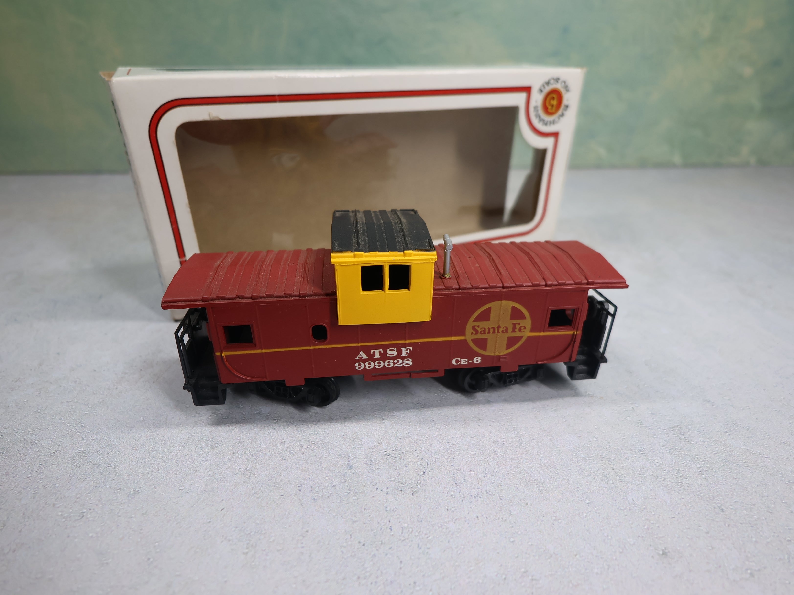 USED Bachmann HO Scale Caboose Santa Fe ATSF #999628