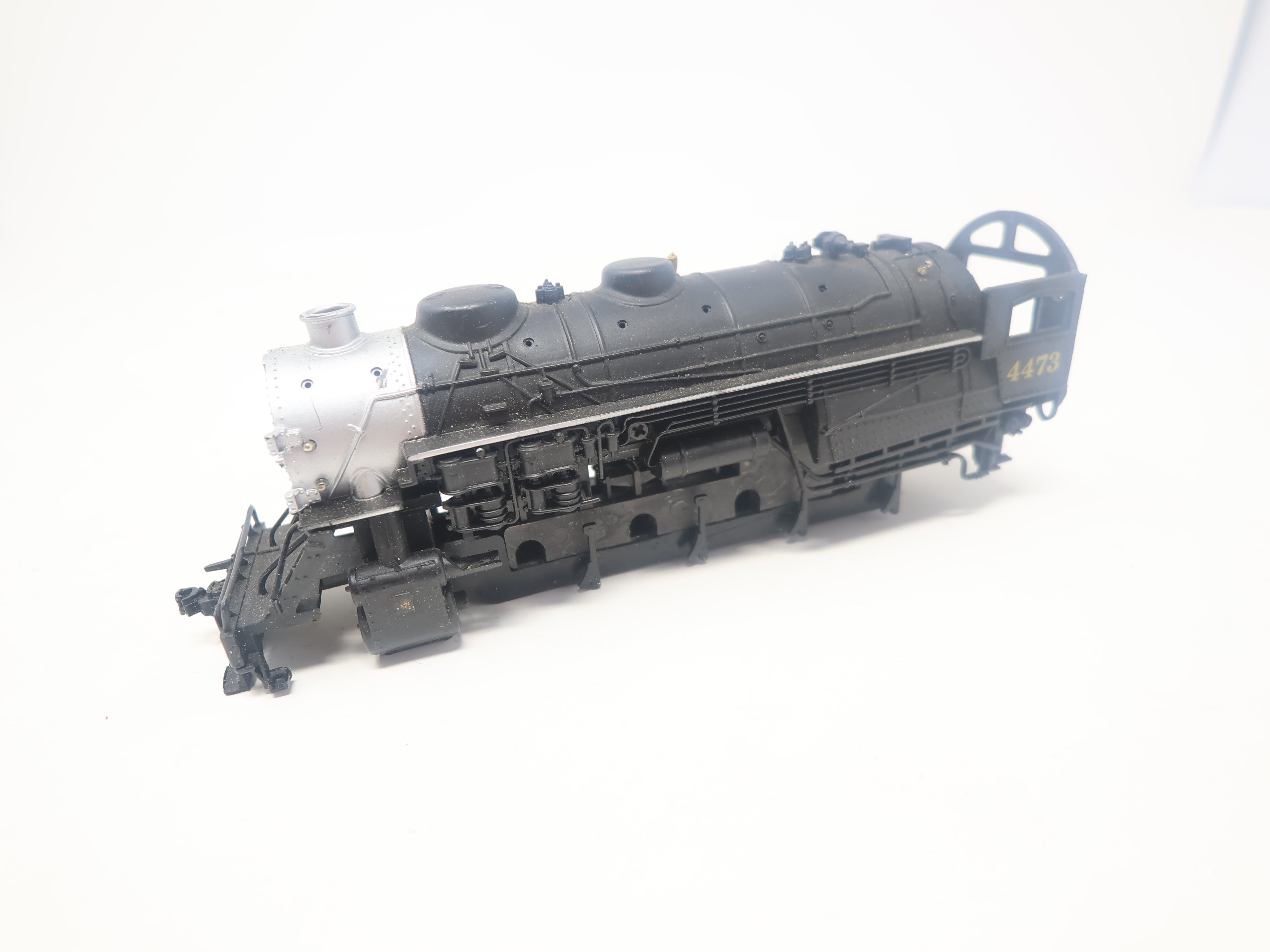 USED Bachmann HO Scale, 2-8-2 Steam Locomotive Vanderbilt#4473, Missing Parts (DC)