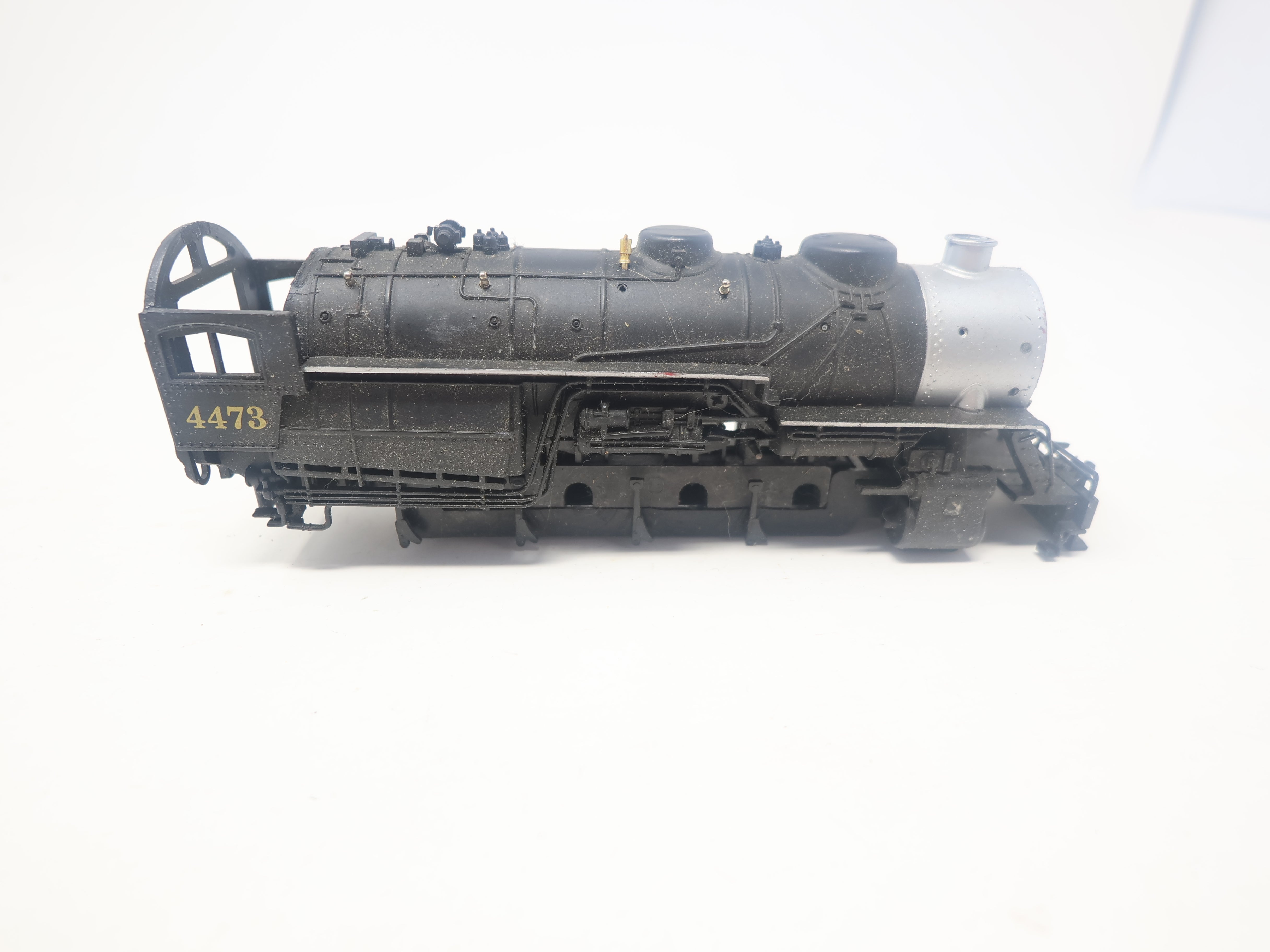 USED Bachmann HO Scale, 2-8-2 Steam Locomotive Vanderbilt#4473, Missing Parts (DC)