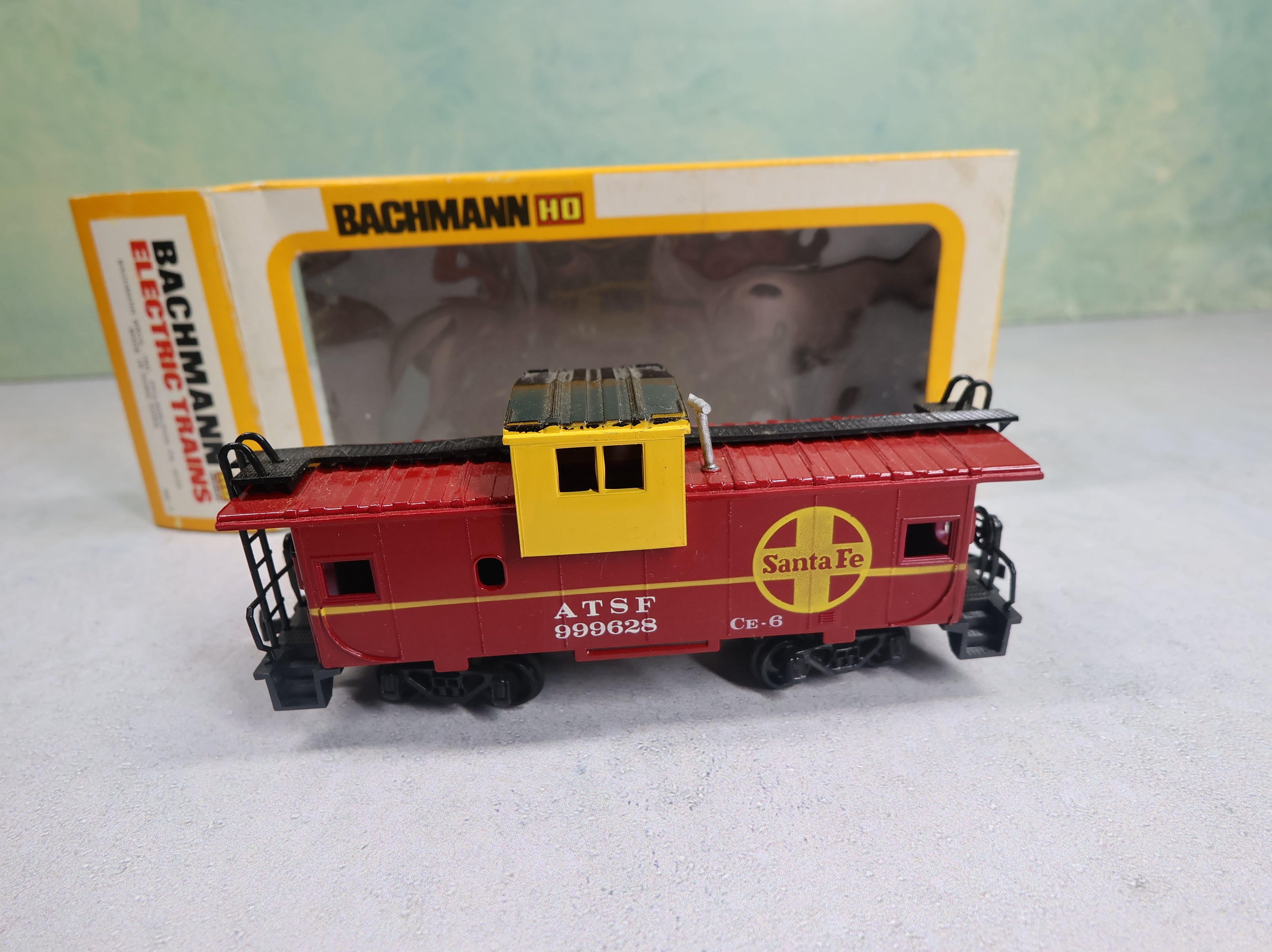 USED Bachmann HO Scale Caboose Santa Fe ATSF #999628