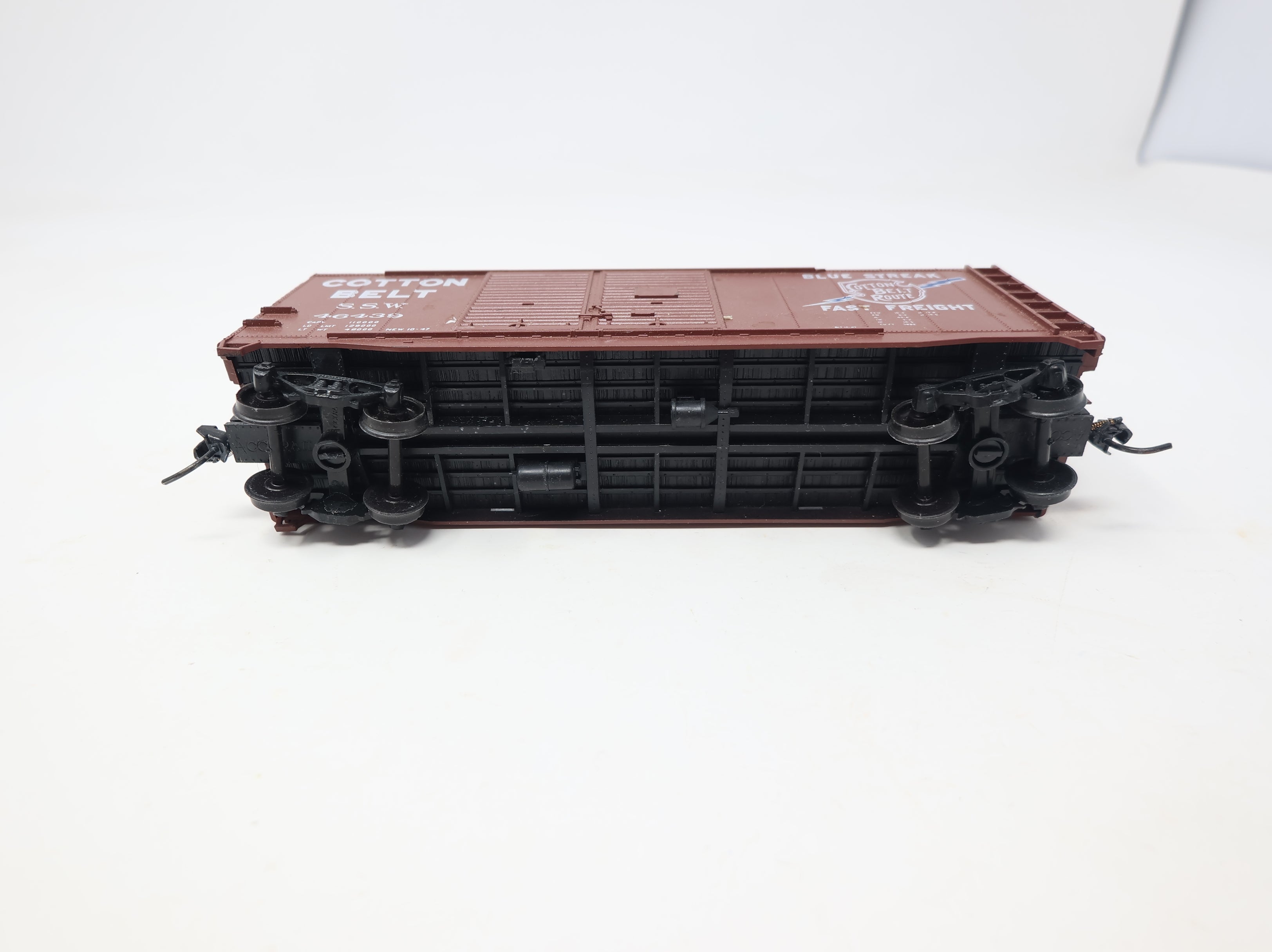 USED Accurail HO Scale 40' DD Steel Box Car Cotton Belt SSW #46439