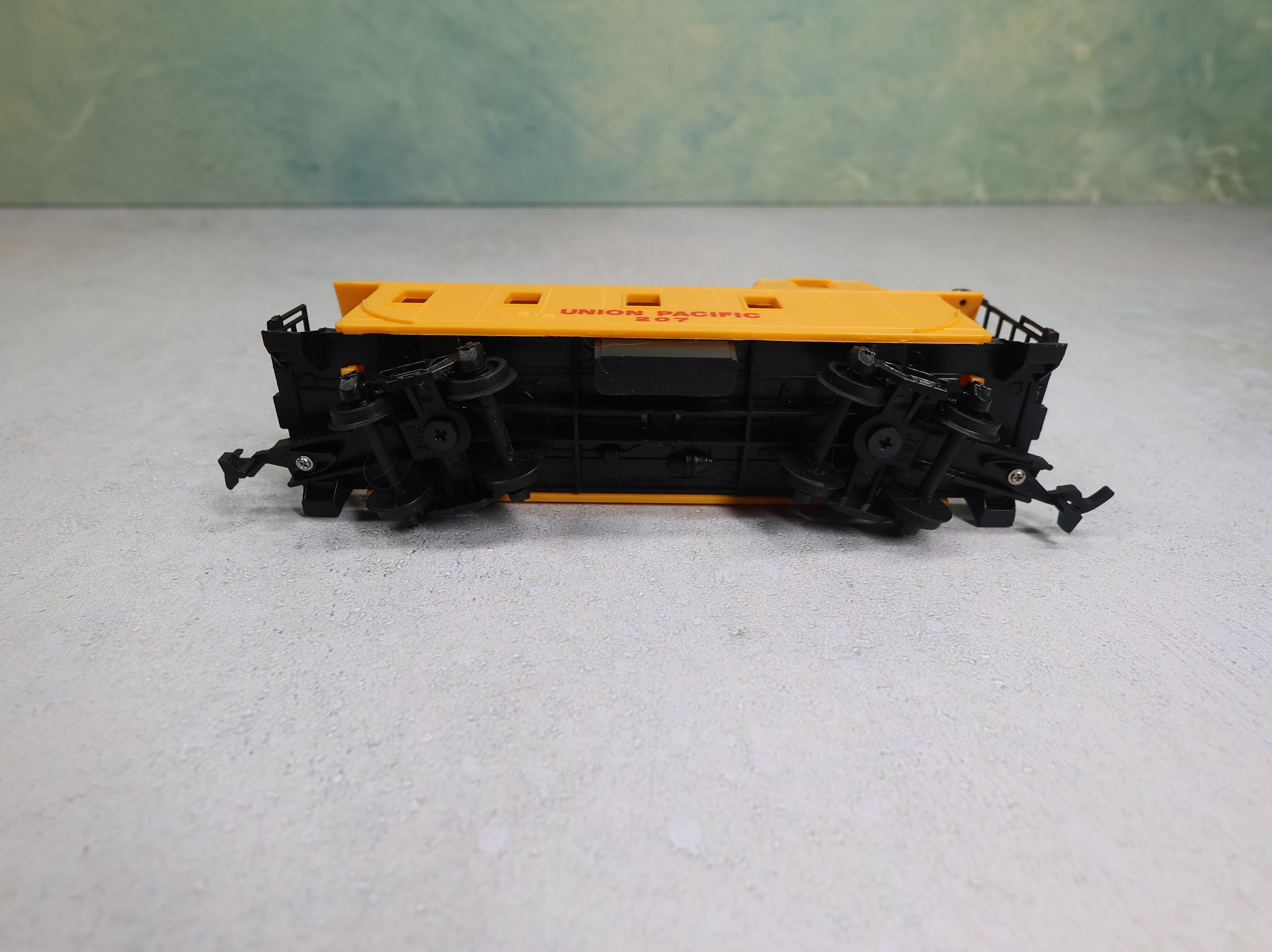 USED Bachmann HO Scale Caboose Union Pacific #207