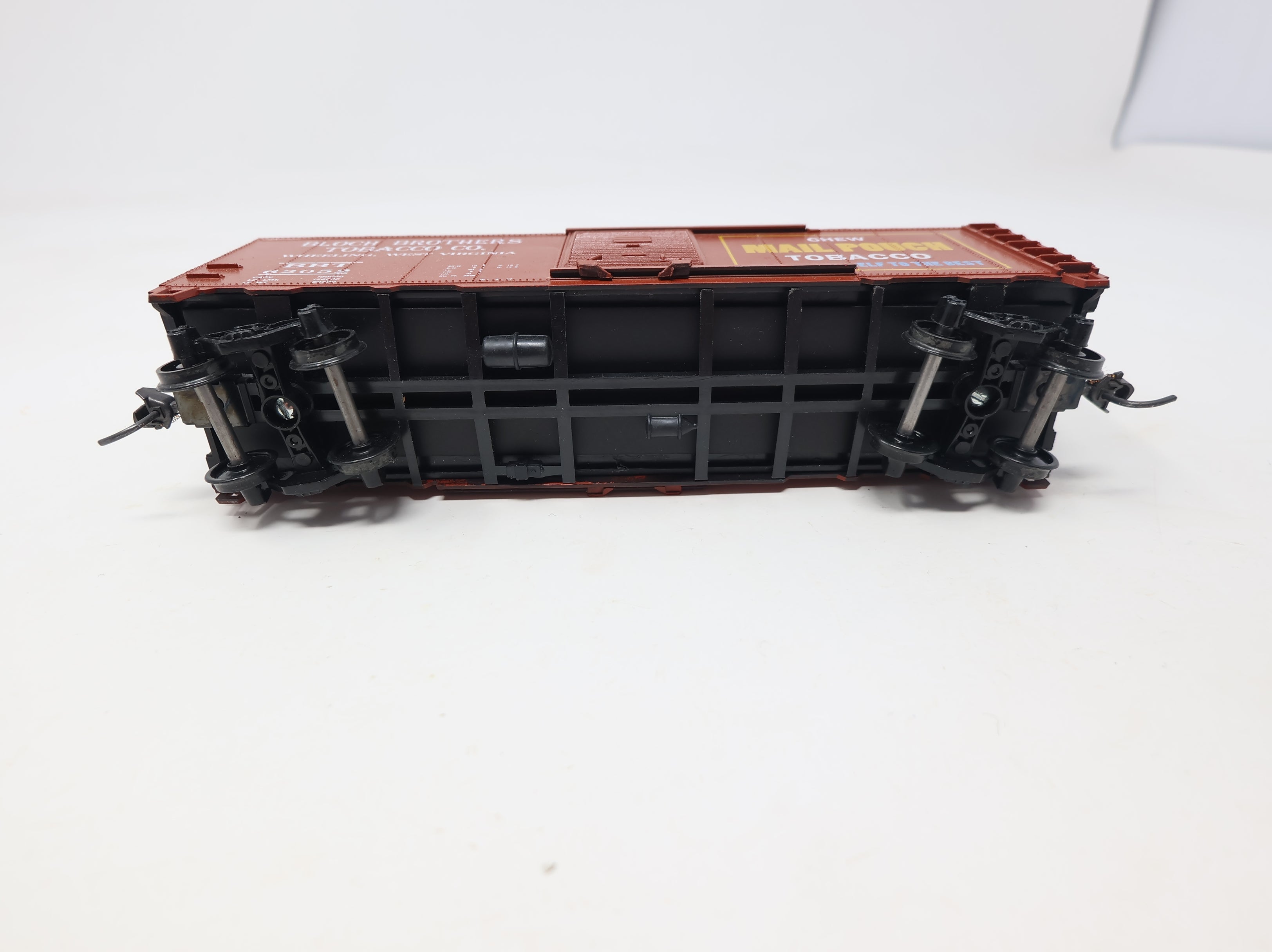 USED Athearn HO Scale Rare 40' Steel Box Car Mail Pouch Tobacco BBT #62052