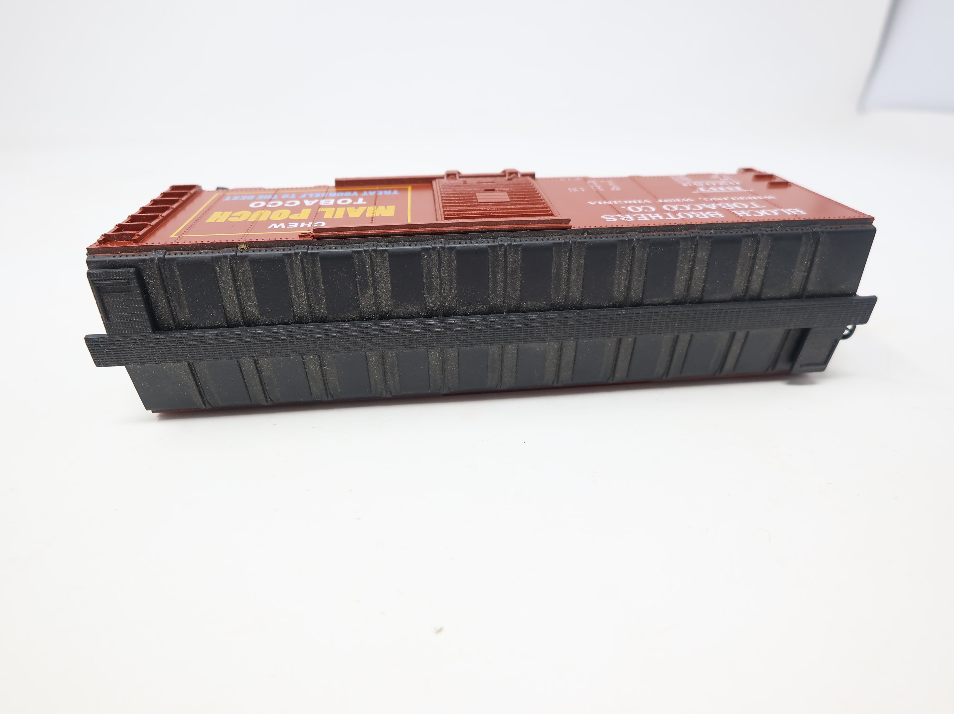 USED Athearn HO Scale Rare 40' Steel Box Car Mail Pouch Tobacco BBT #62052