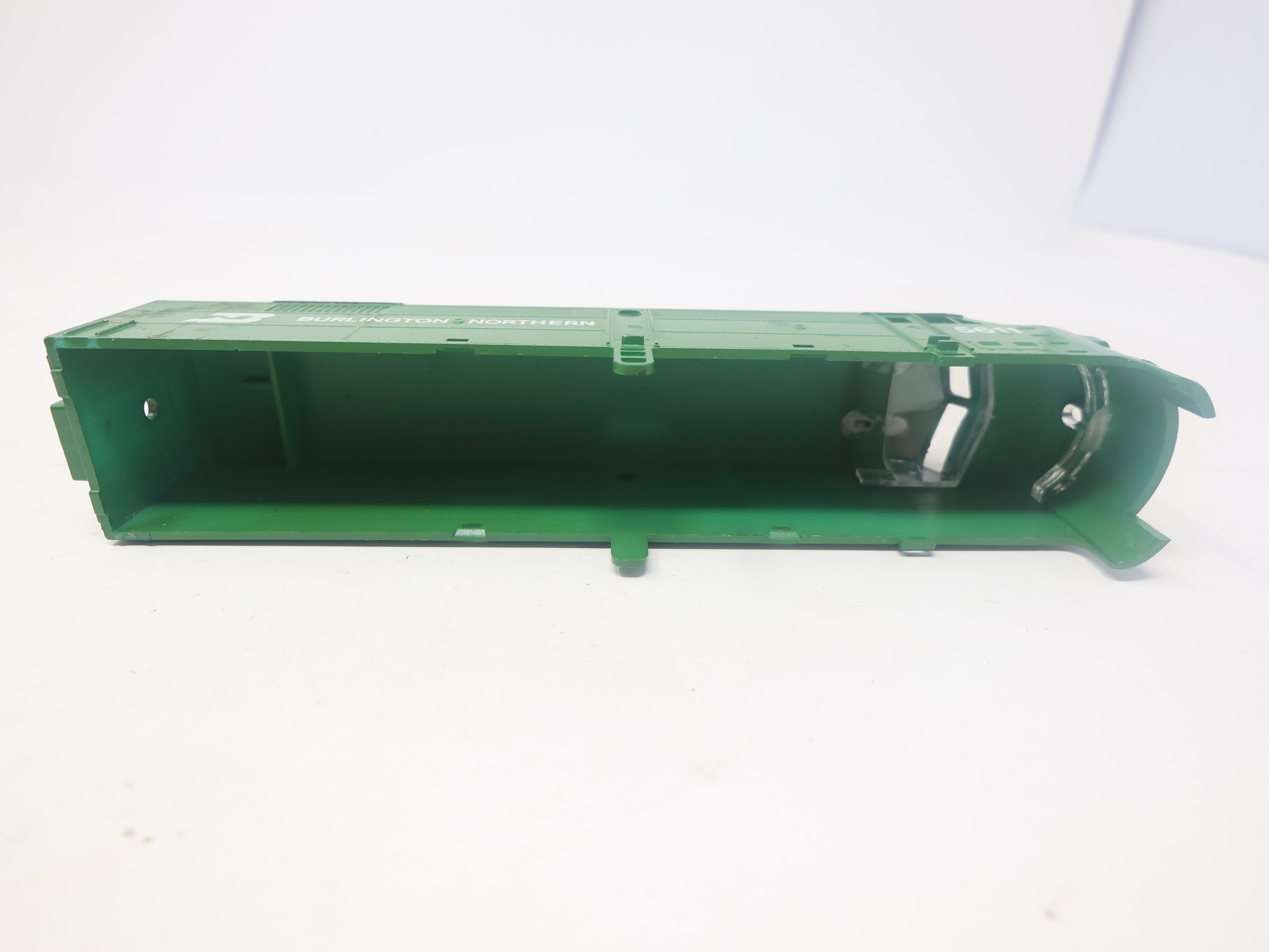 USED HO Scale, F Unit Diesel Locomotive, Burlington Northern #5611 (DC)