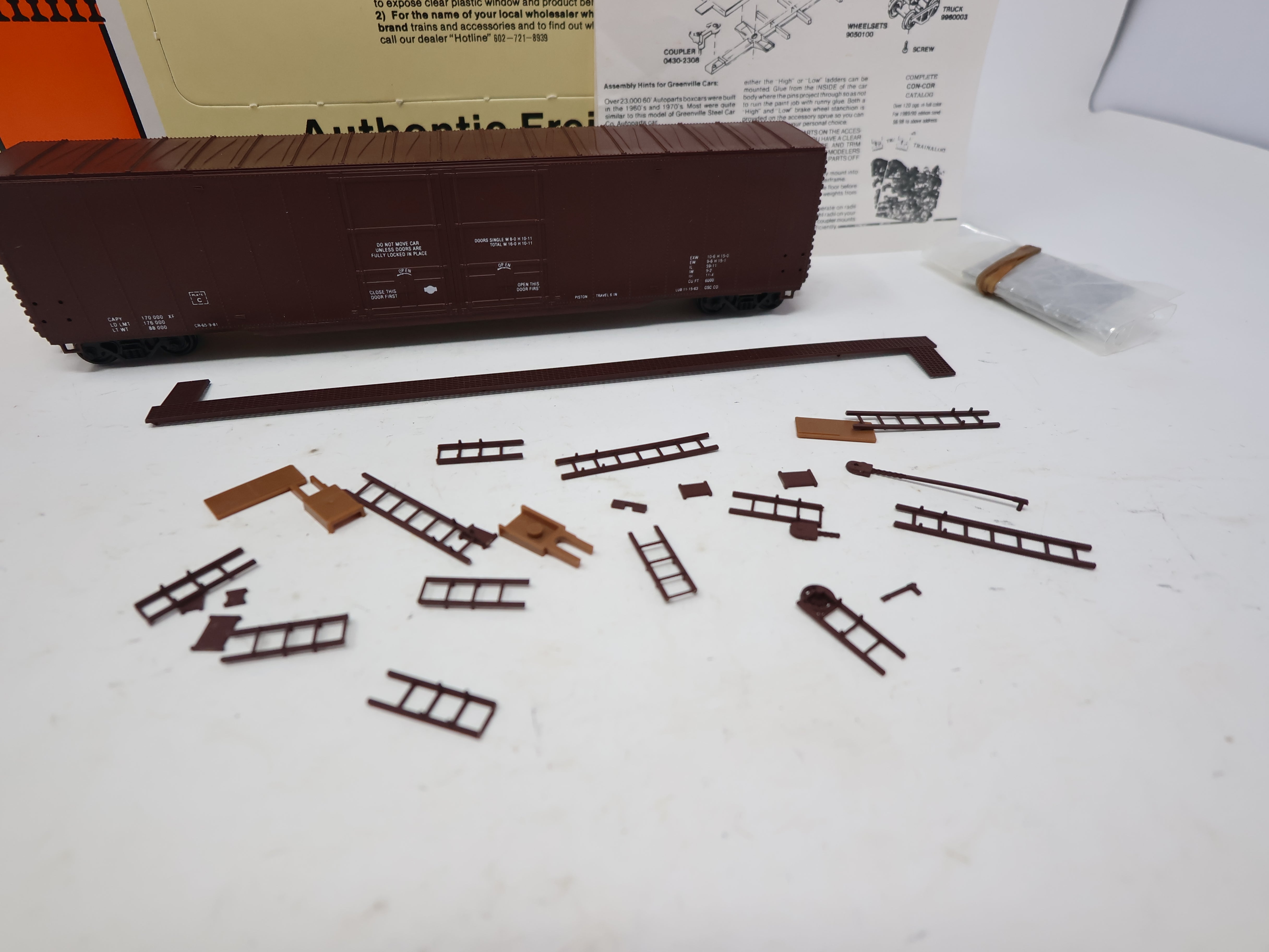 USED Con-Cor #1-009607 HO Scale, 60' Greenville Box Car, Data Only (KIT)