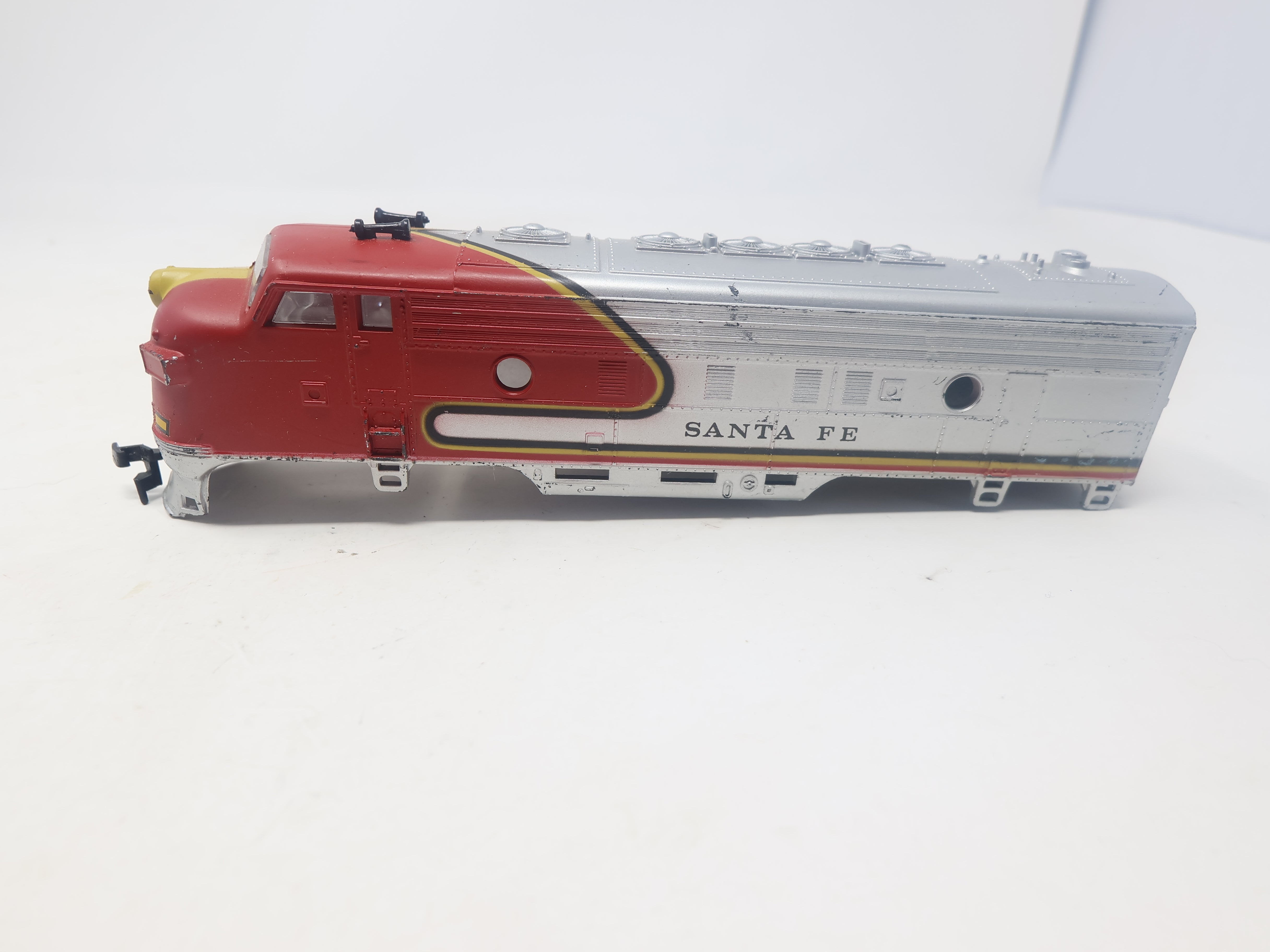 USED Life-Like HO Scale, F Unit Diesel Locomotive (converted to dummy) , Santa Fe , Non Powered