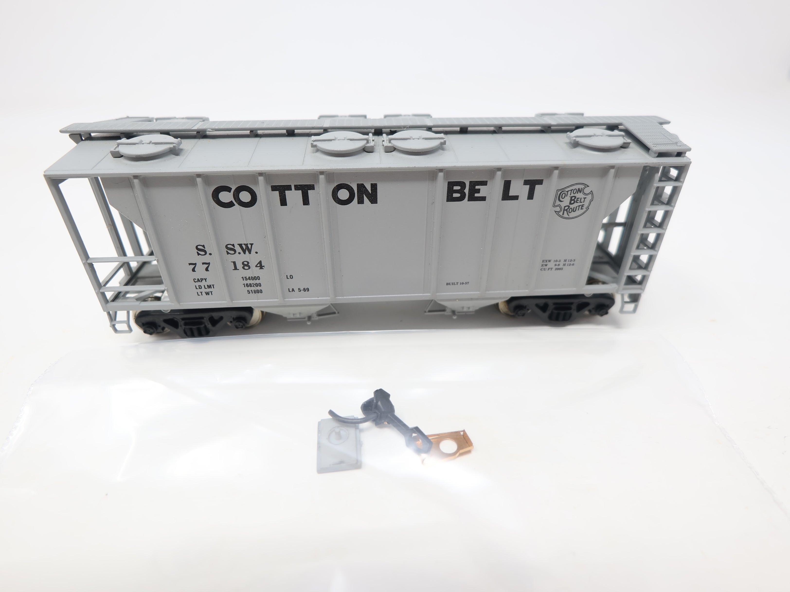 USED Atlas HO Scale 2 Bay Covered Hopper Cotton Belt SSW #77184