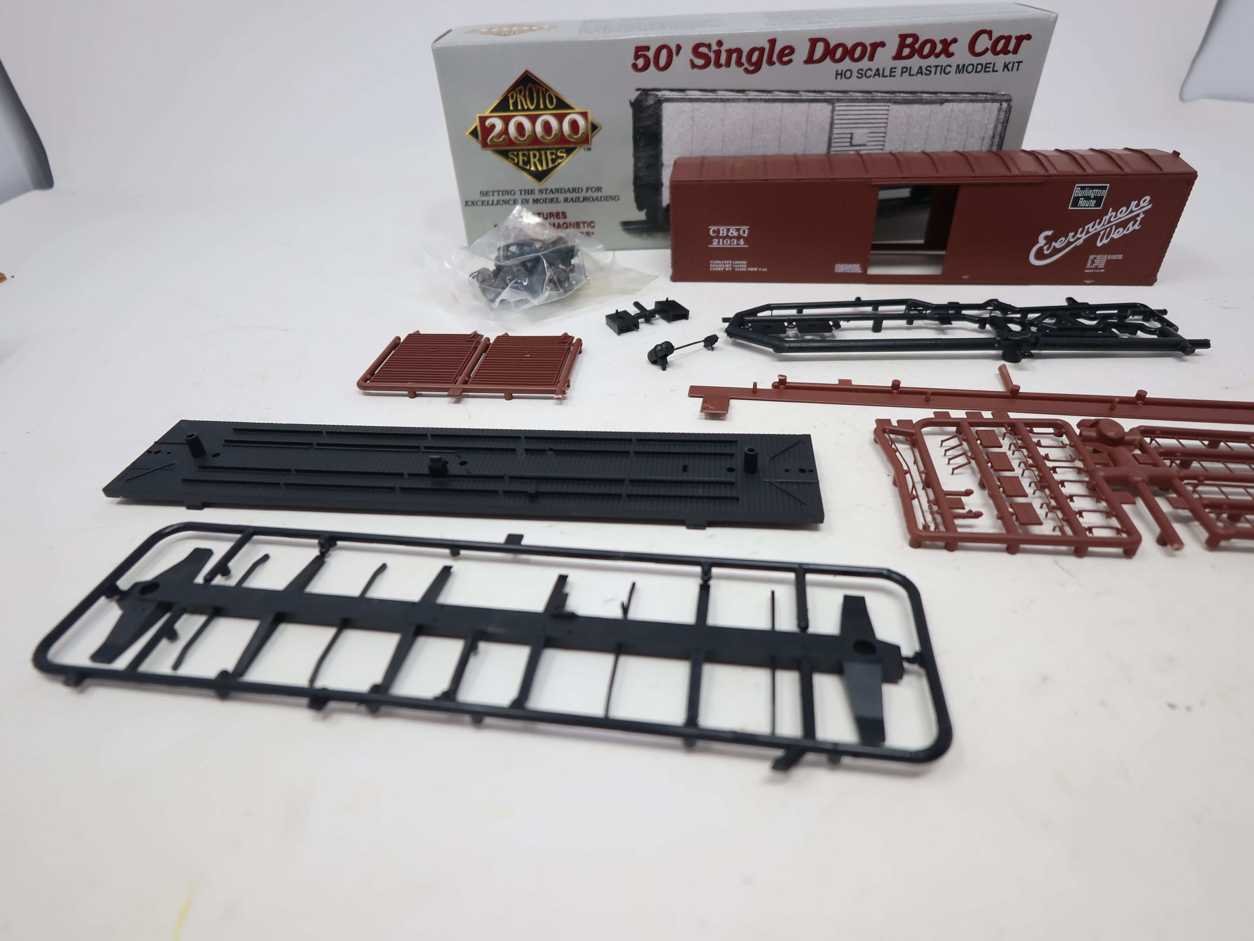 USED Life-Like 21782 HO Scale, 50' Single Door Box Car, Chicago, Burlington & Quincy CB&Q #21034 (KIT)