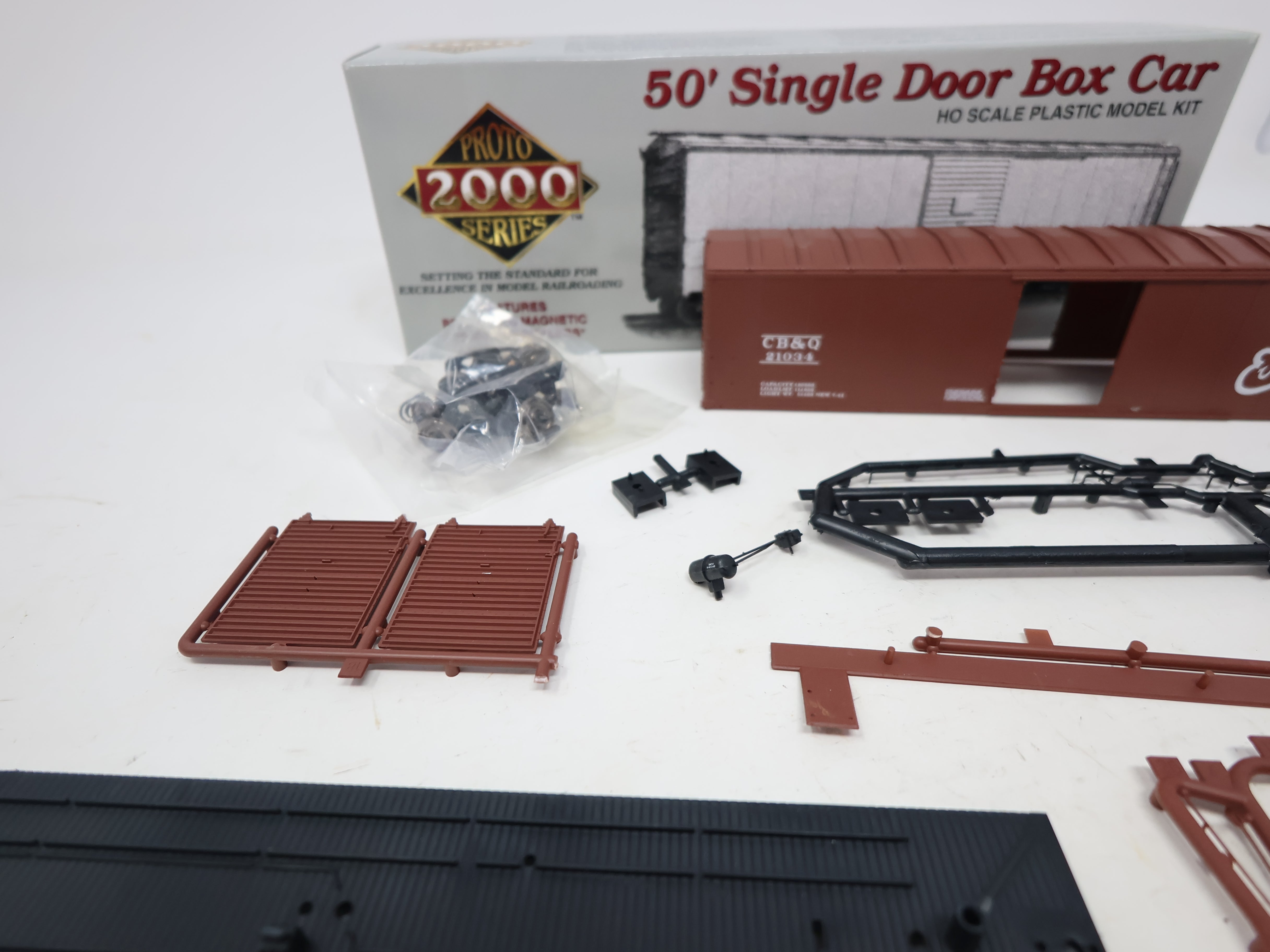 USED Life-Like 21782 HO Scale, 50' Single Door Box Car, Chicago, Burlington & Quincy CB&Q #21034 (KIT)