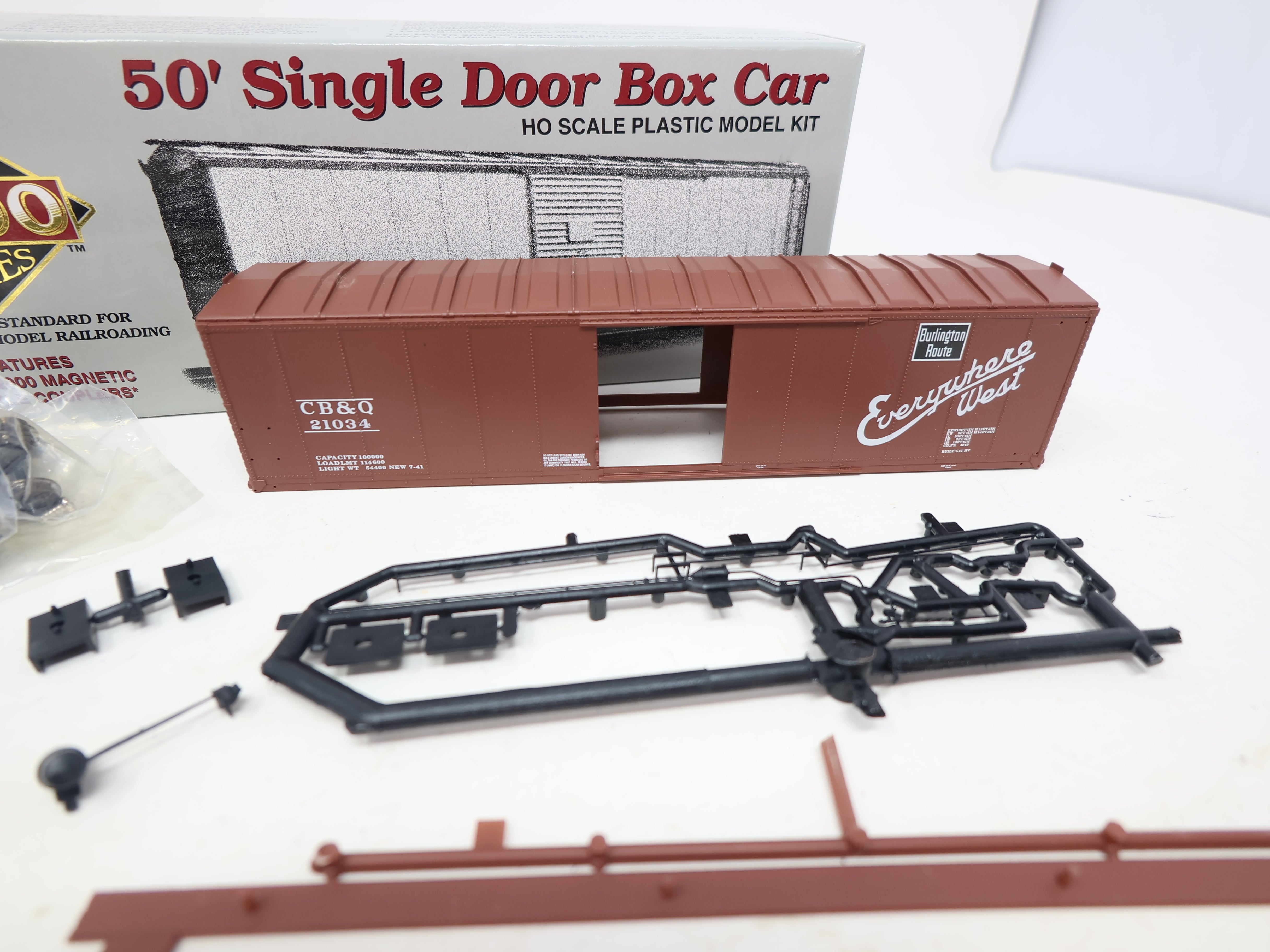 USED Life-Like 21782 HO Scale, 50' Single Door Box Car, Chicago, Burlington & Quincy CB&Q #21034 (KIT)