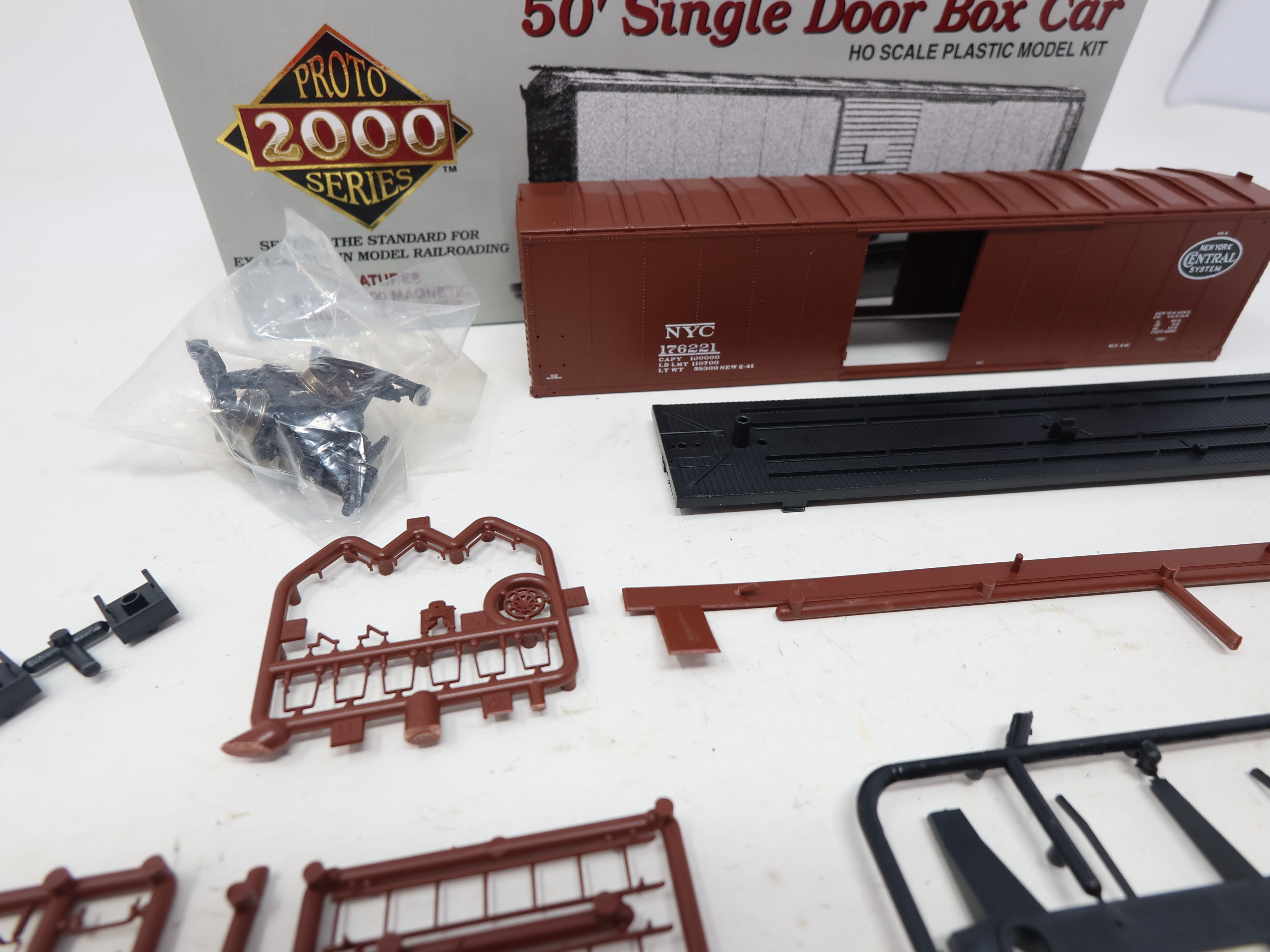 USED Life-Like 21788 HO Scale, 50' Single Door Box Car, New York Central NYC #176221 (KIT)