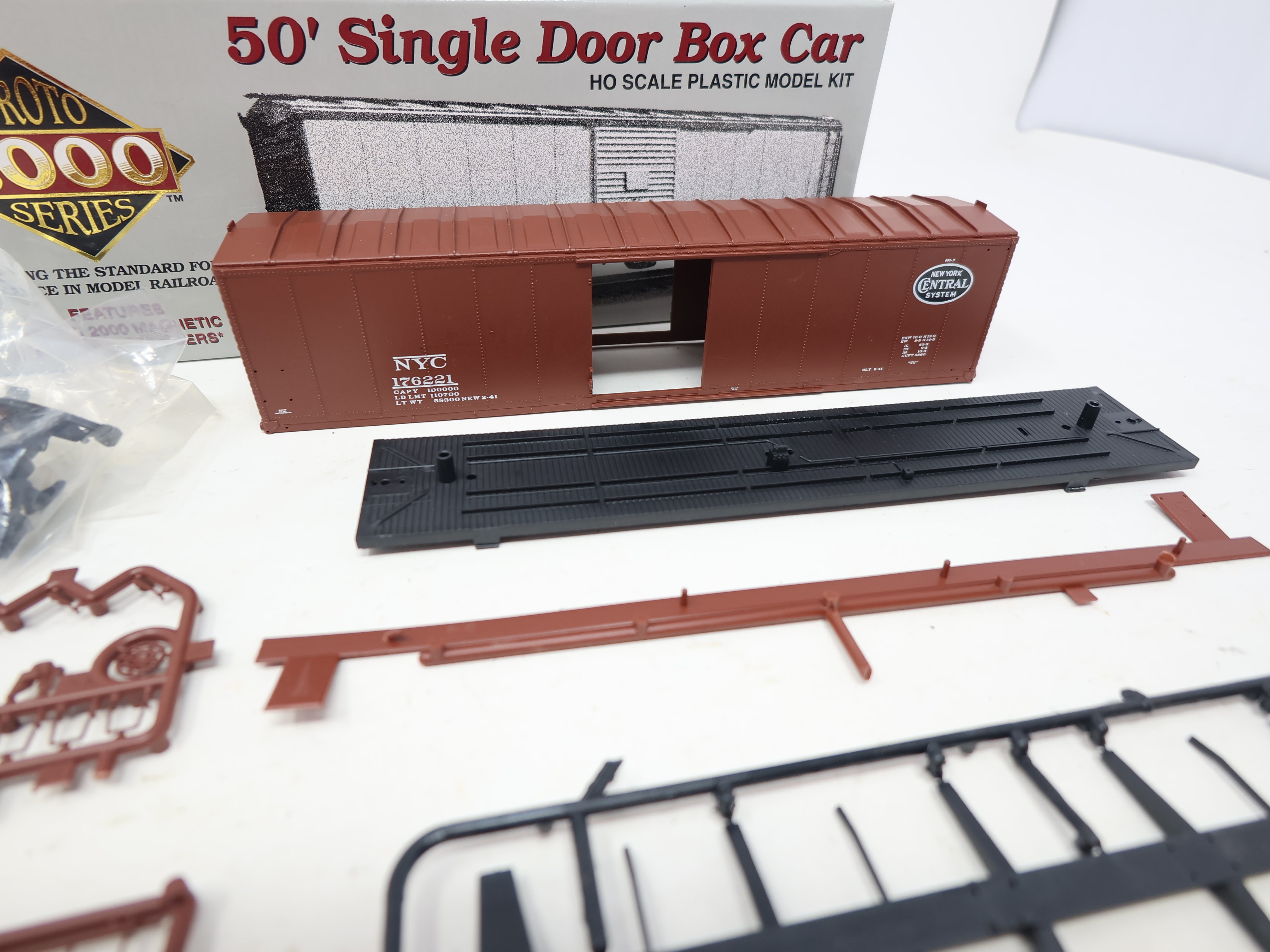 USED Life-Like 21788 HO Scale, 50' Single Door Box Car, New York Central NYC #176221 (KIT)