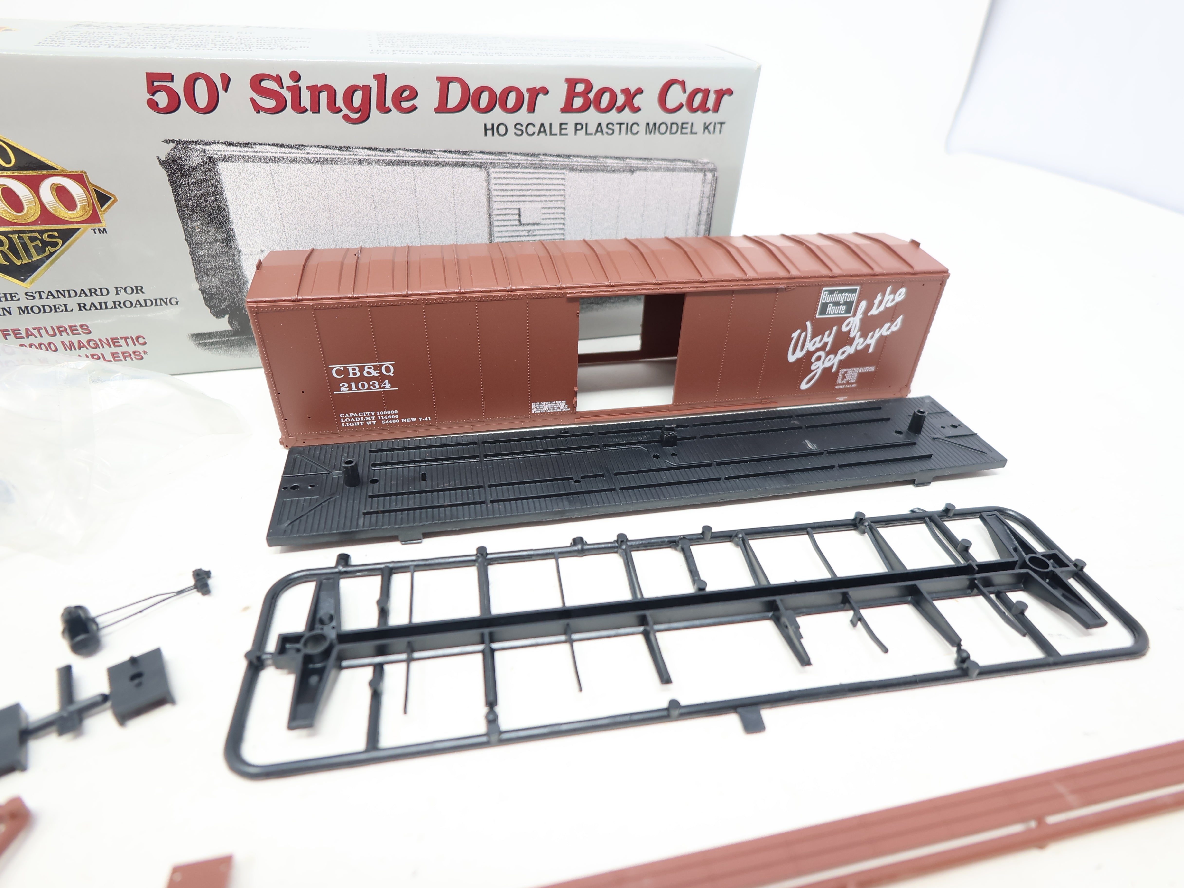 USED Life-Like 21782 HO Scale, 50' Single Door Box Car, Chicago, Burlington & Quincy CB&Q #21034 (KIT)