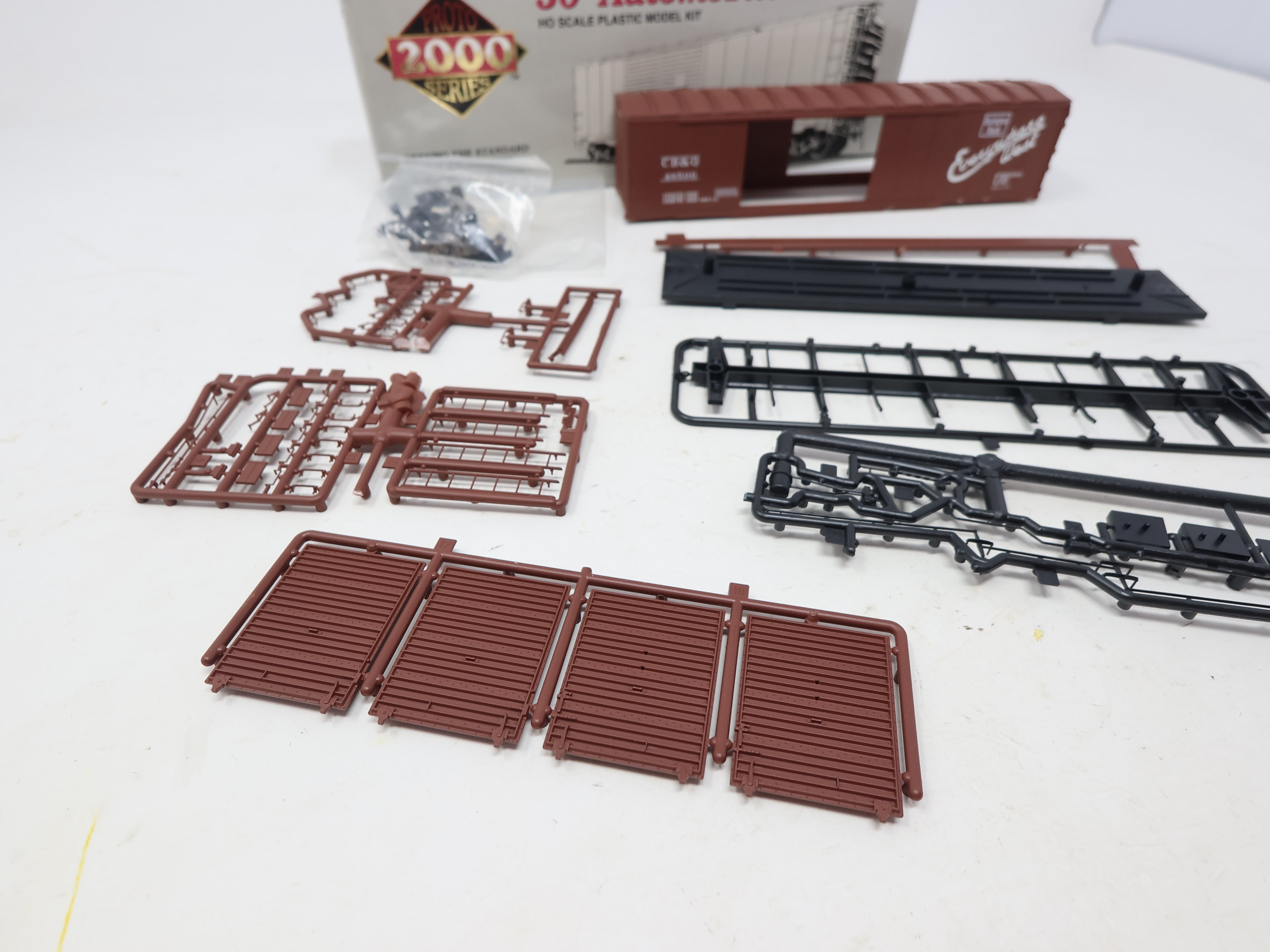 USED Life-Like 21015 HO Scale, 50' Automobile Box Car, Chicago, Burlington & Quincy CB&Q #48500 (KIT)