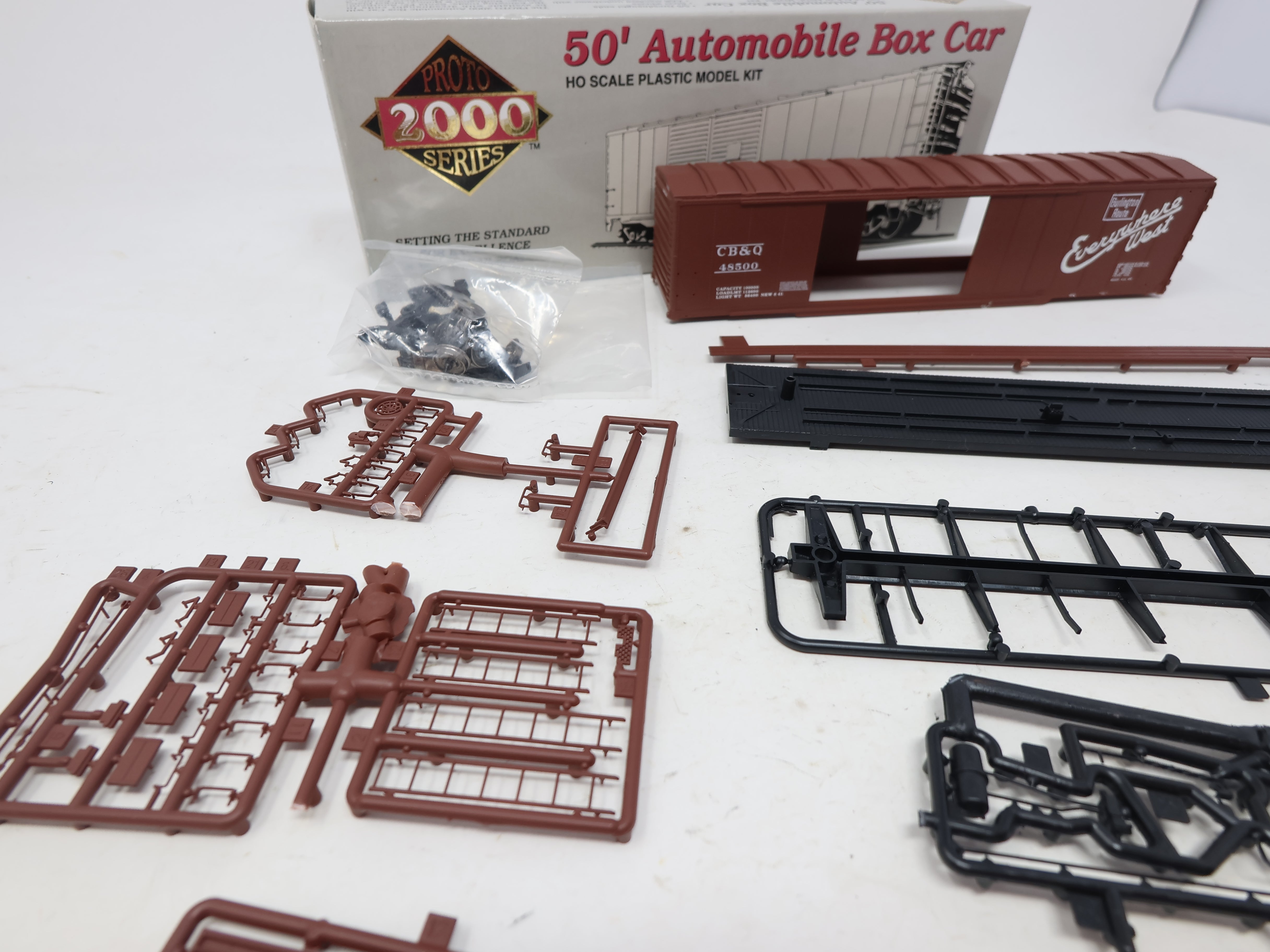 USED Life-Like 21015 HO Scale, 50' Automobile Box Car, Chicago, Burlington & Quincy CB&Q #48500 (KIT)