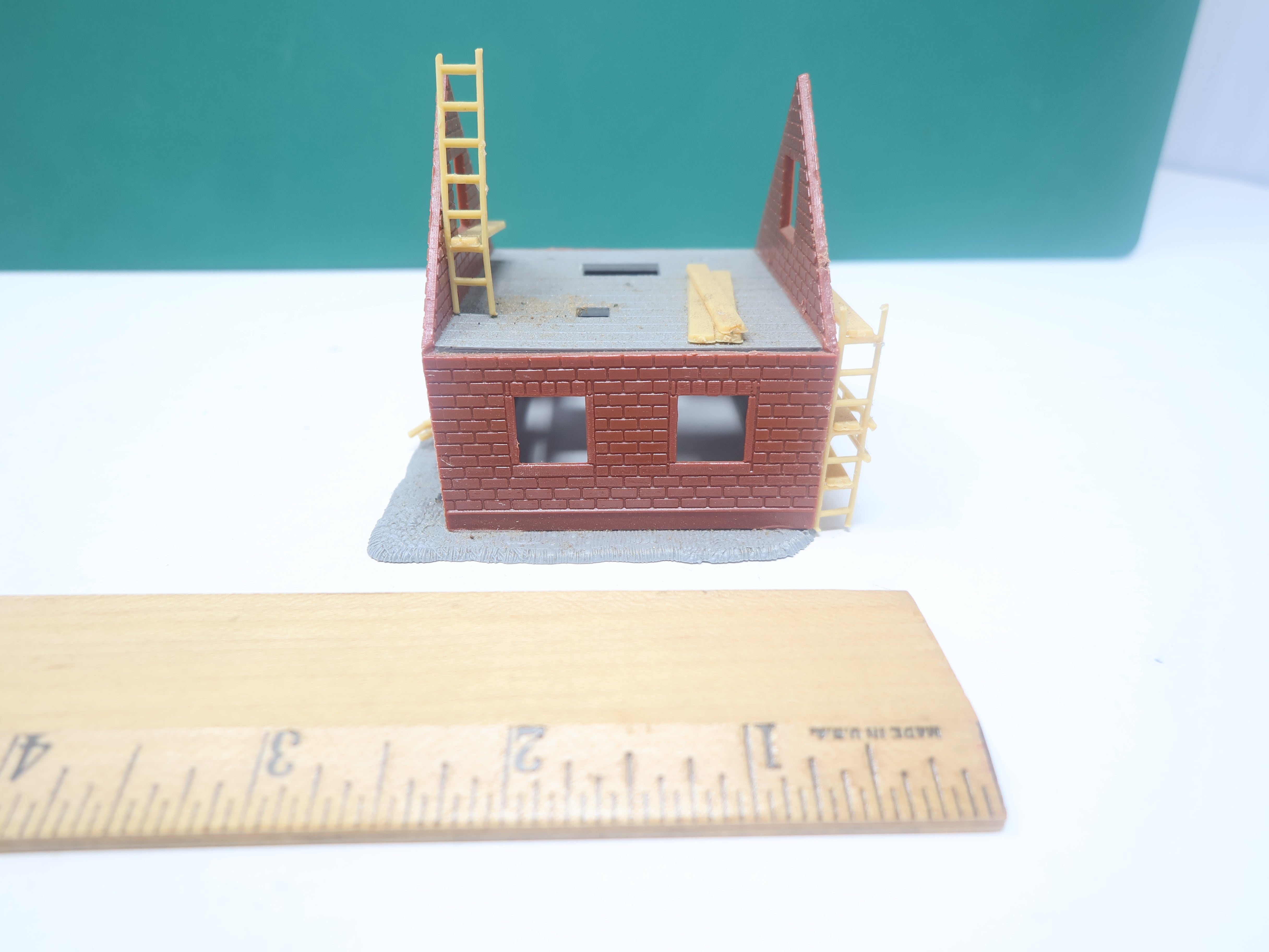 USED HO Scale, Home Under Construction