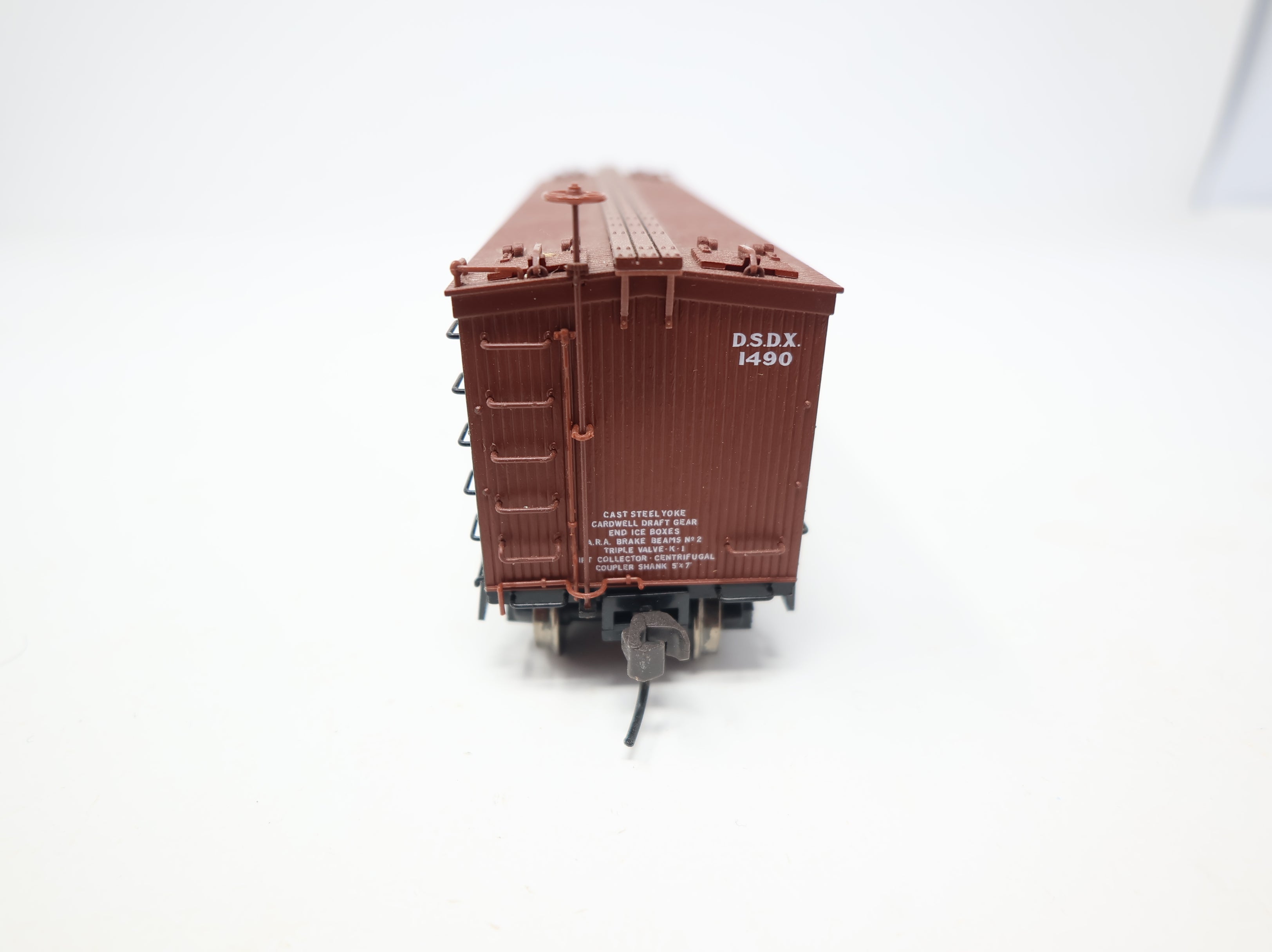 USED Atlas HO Scale 36' Wood Refrigerator Box Car Clicquot Club DSDX #1490