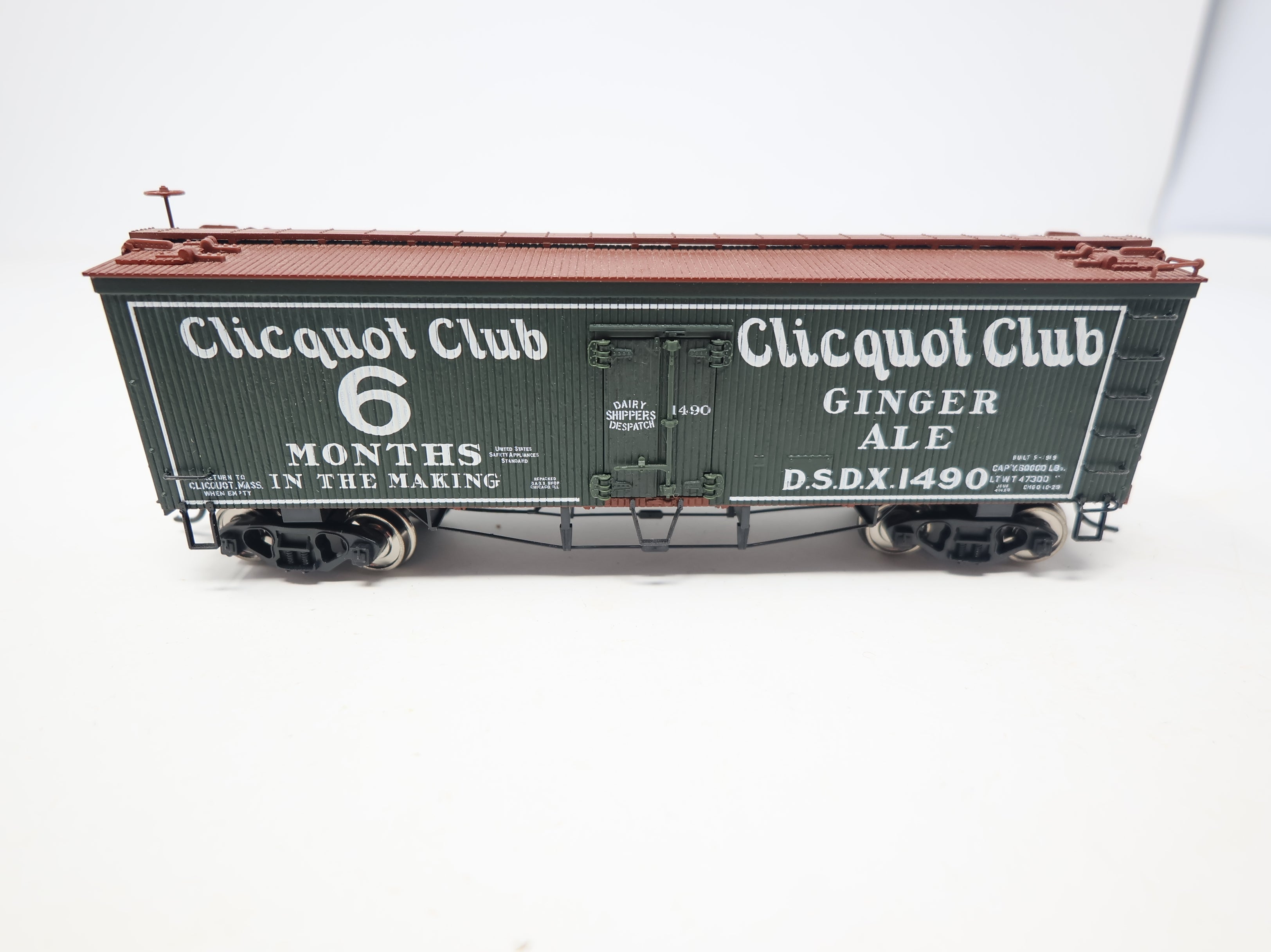 USED Atlas HO Scale 36' Wood Refrigerator Box Car Clicquot Club DSDX #1490