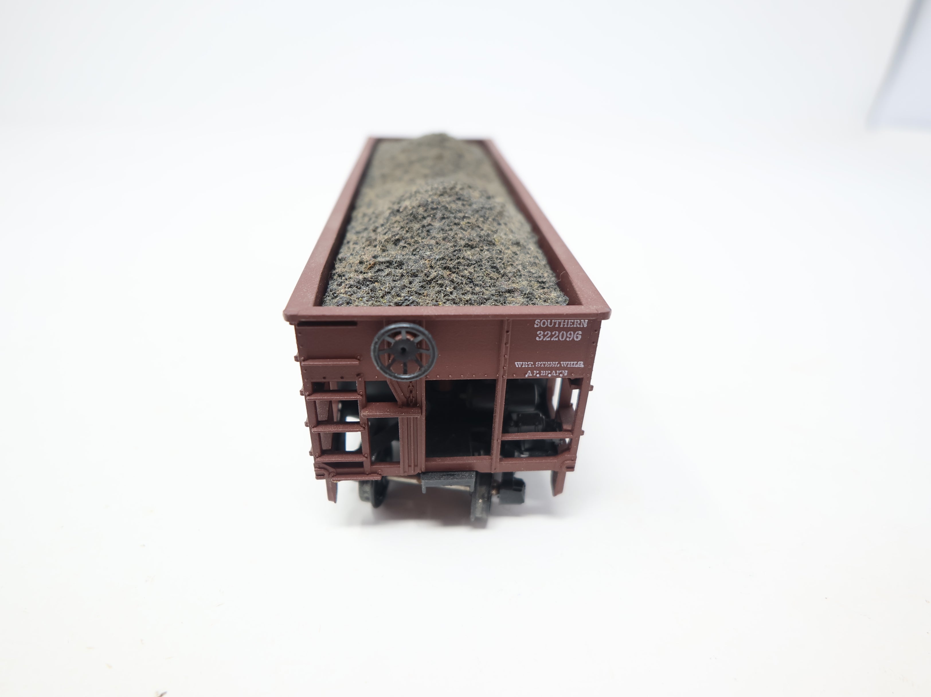 USED Athearn HO Scale 34' Wood Side Hopper Southern #322096 w/ Coal Load