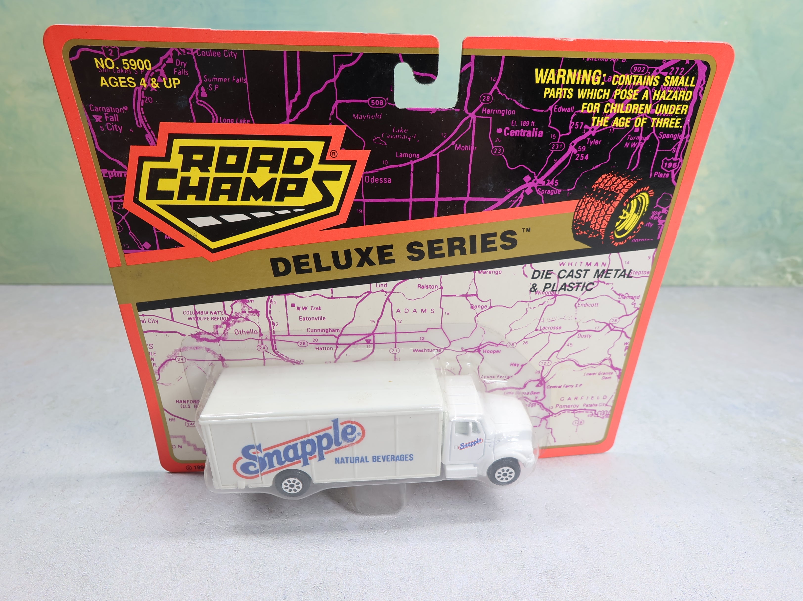 Road Champs 5900 Deluxe Series Die Cast Snapple Soda Truck