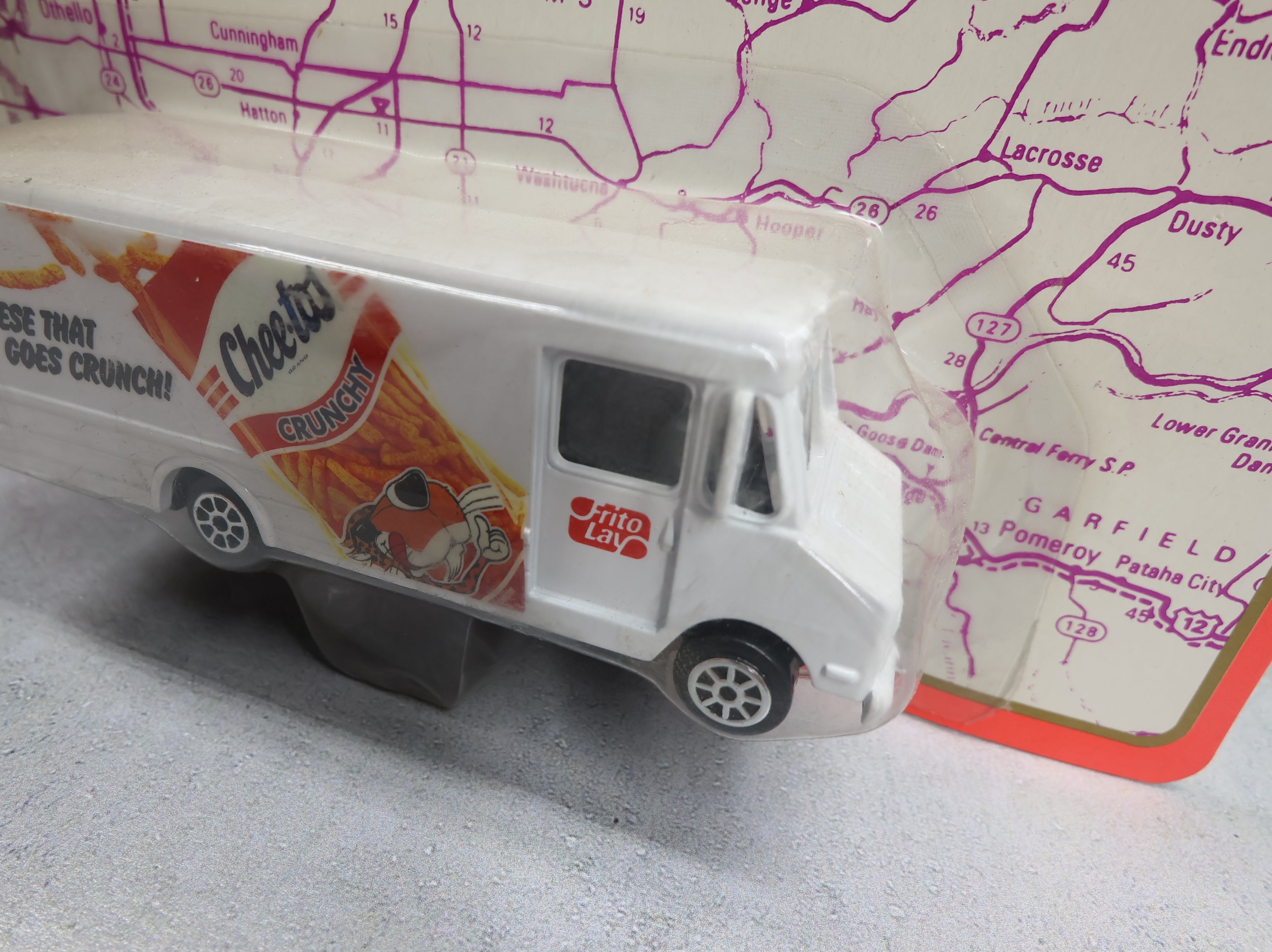 Road Champs 5900 Deluxe Series Die Cast Cheetos Frito Lay Step Van