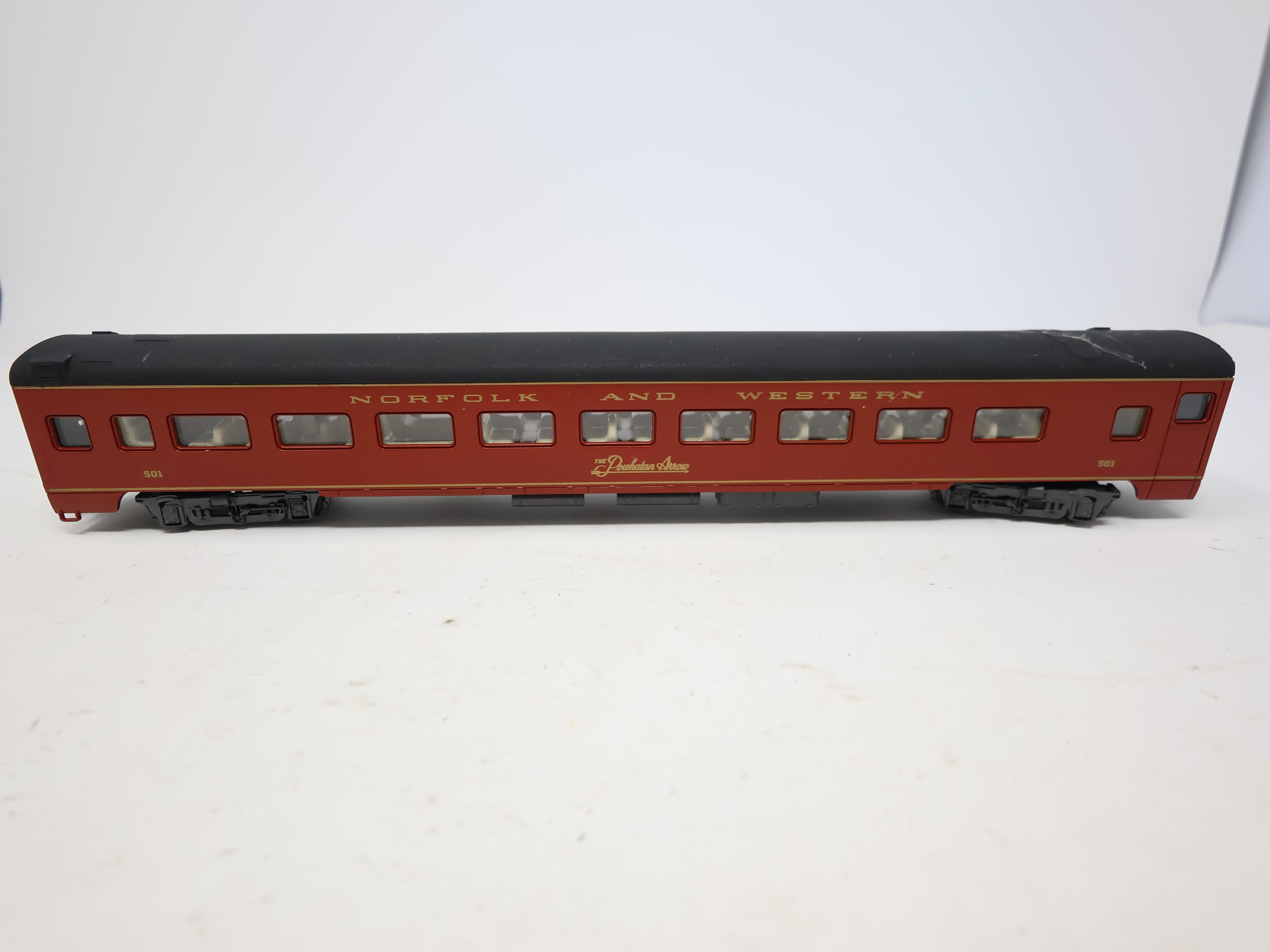 USED Bachmann HO Scale, Coach Passenger Car, Norfolk & Western #501, Powhatan Arrow