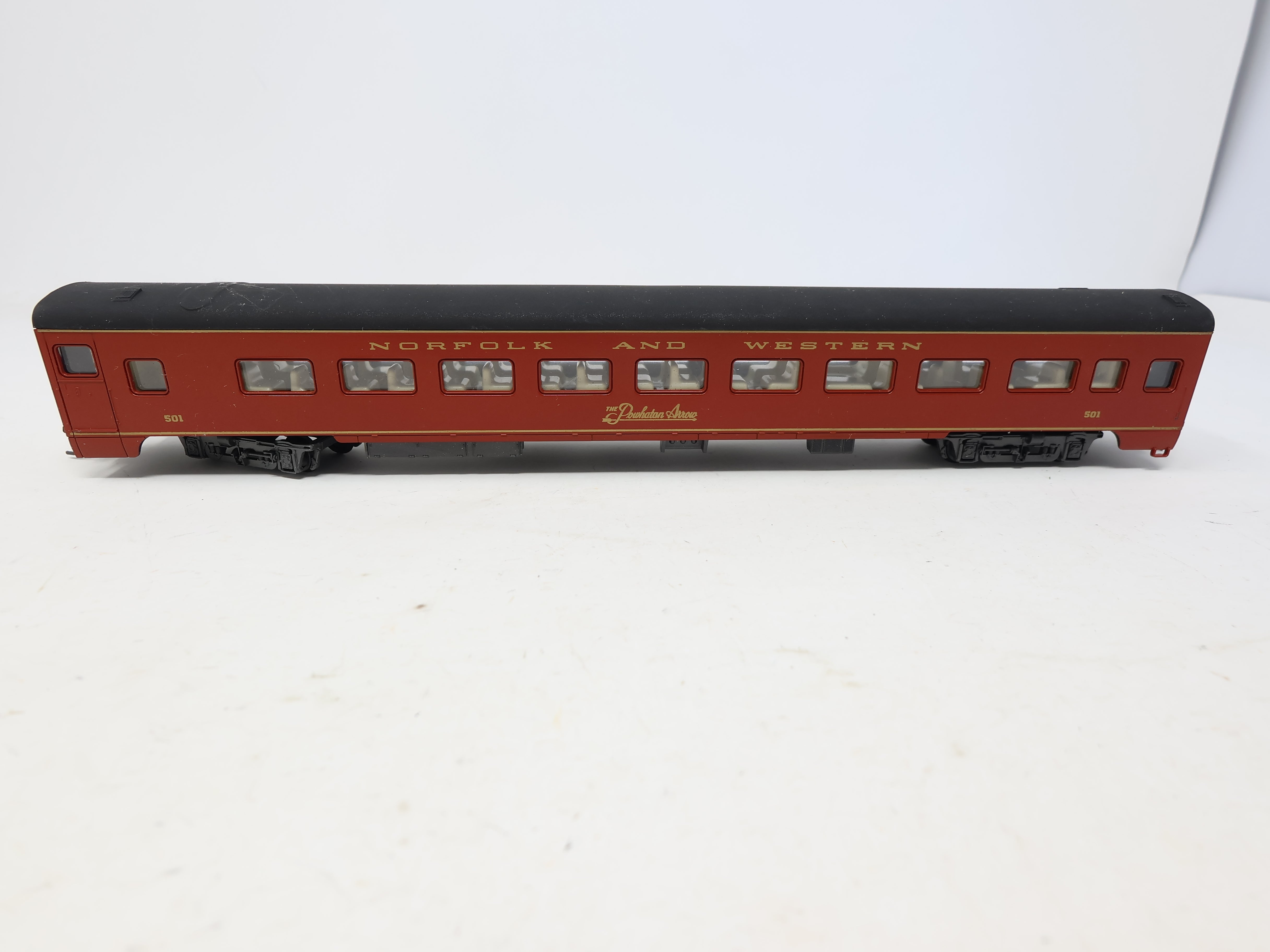 USED Bachmann HO Scale, Coach Passenger Car, Norfolk & Western #501, Powhatan Arrow