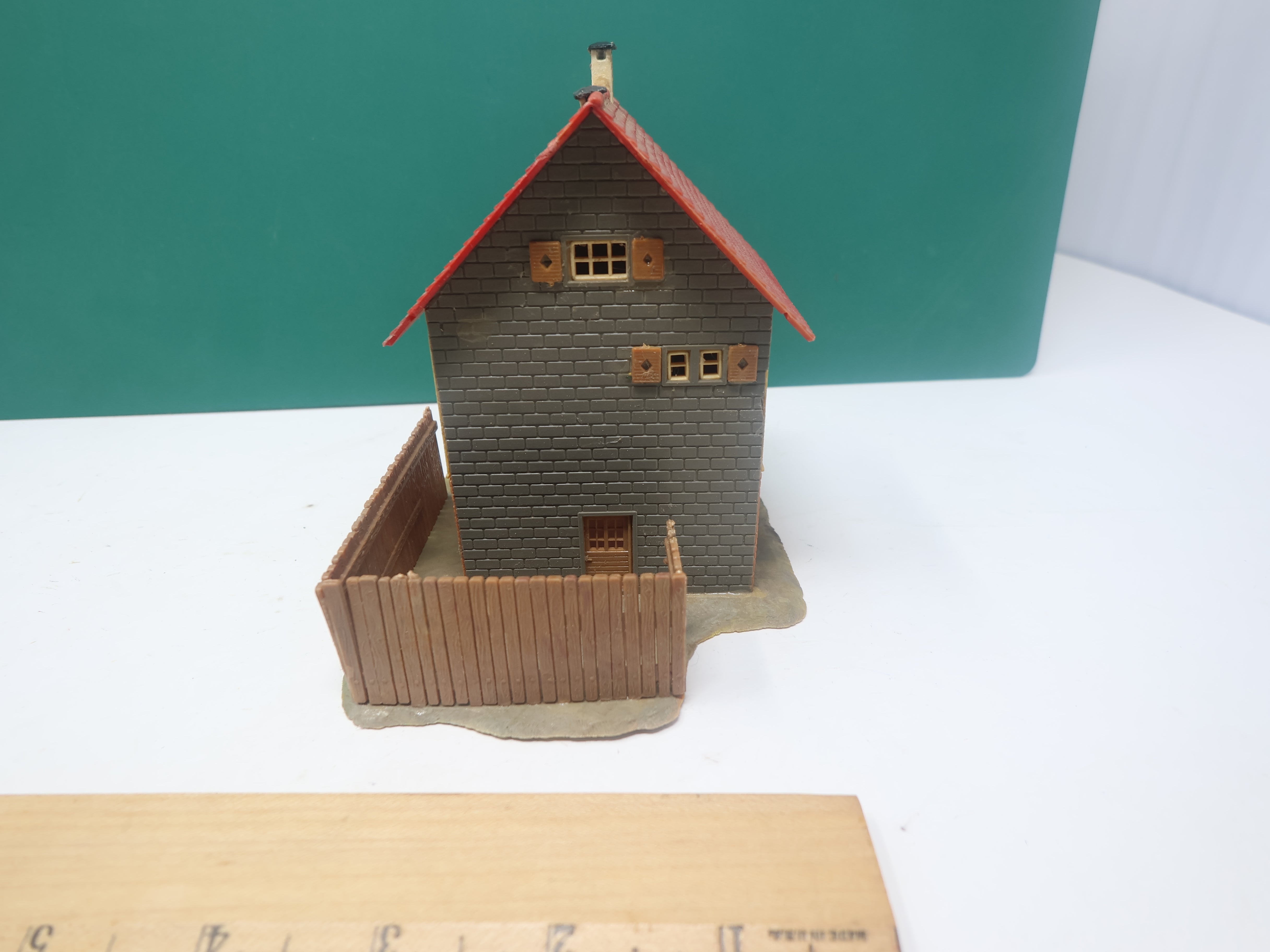 USED Faller HO Scale, German Home w/ Fence