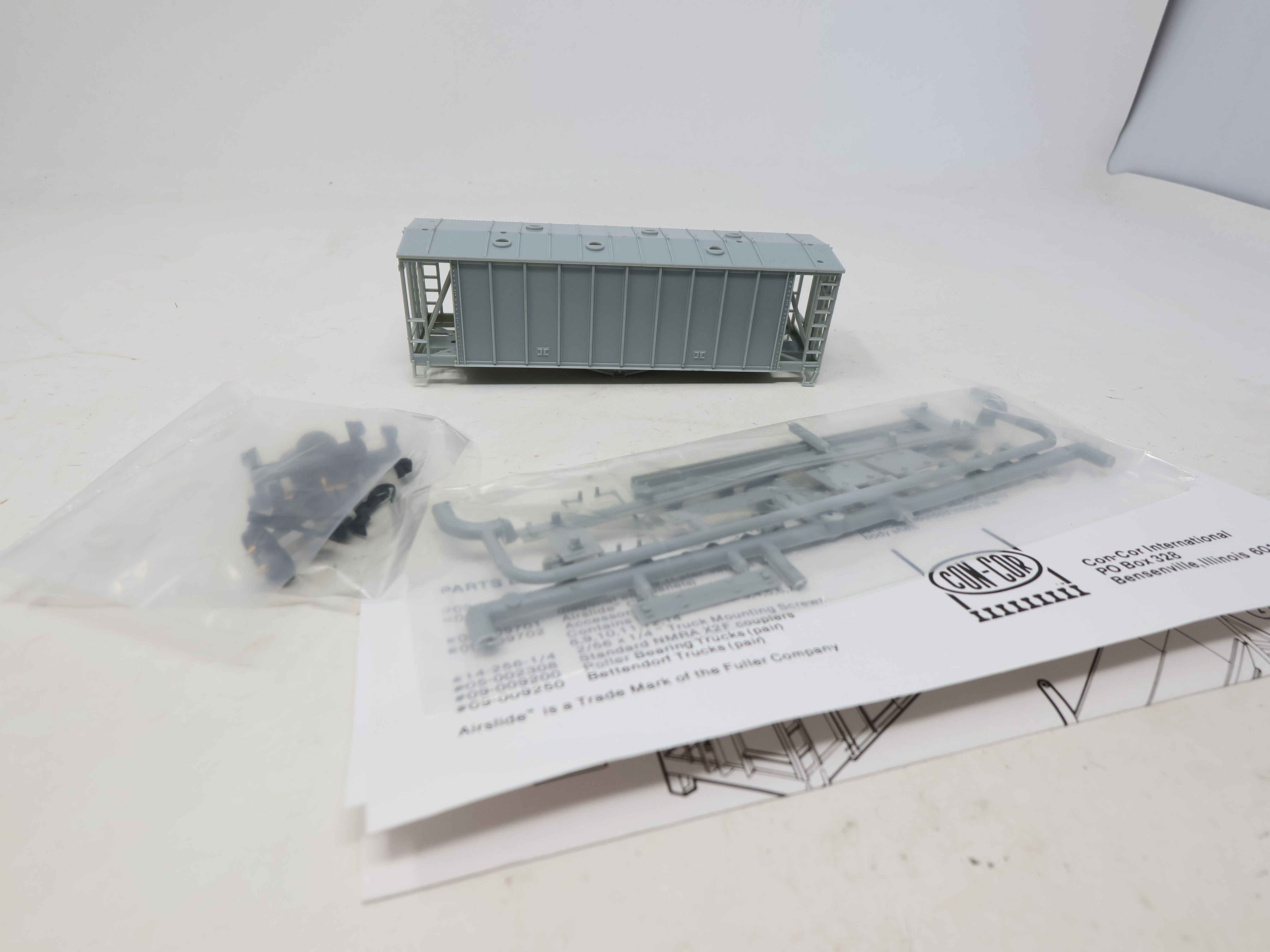 USED Con-Cor #1-009700 HO Scale, 40' Airslide Original Version, Undecorated (KIT)