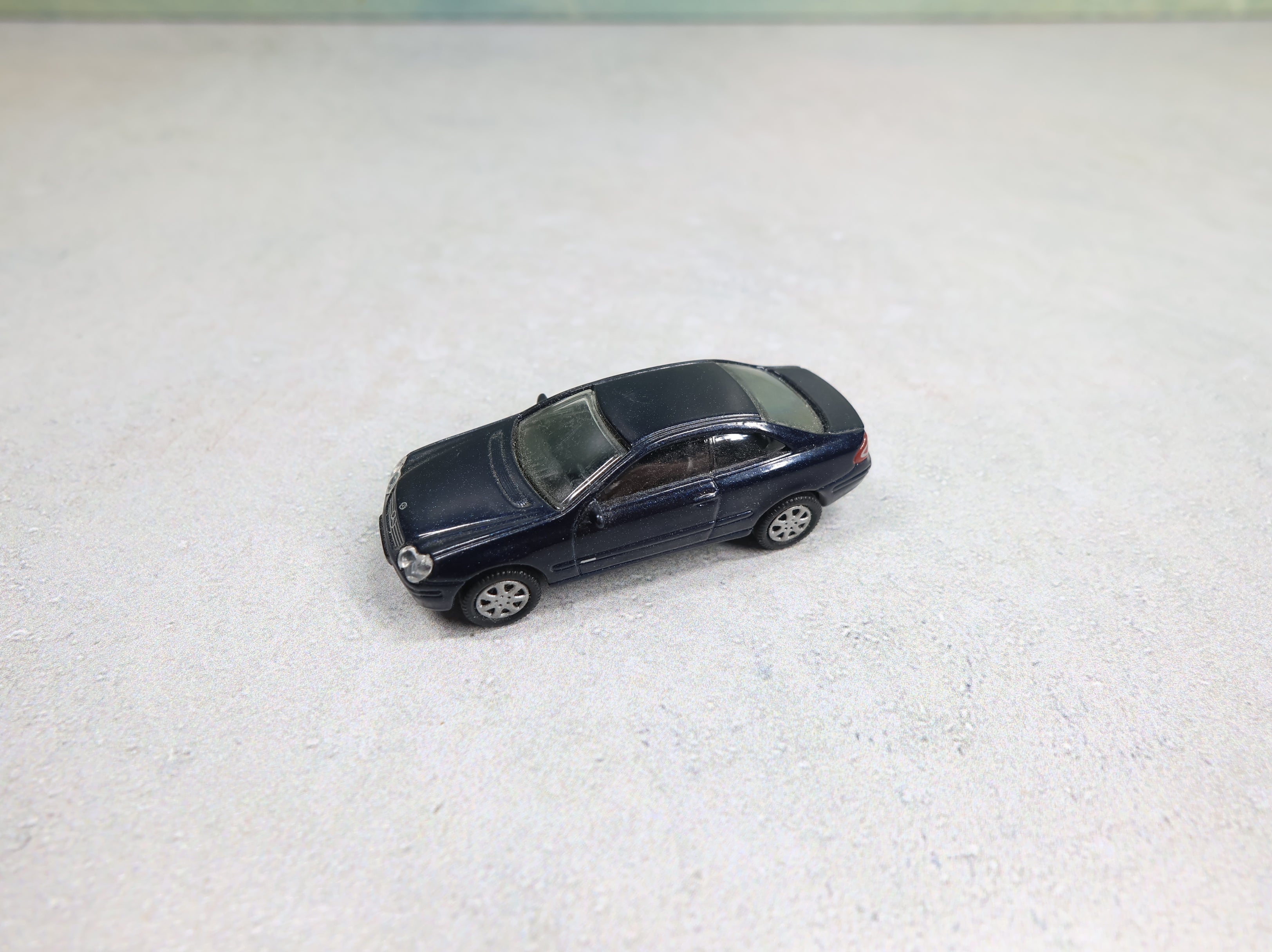 USED High Speed HO Scale Mercedes Car