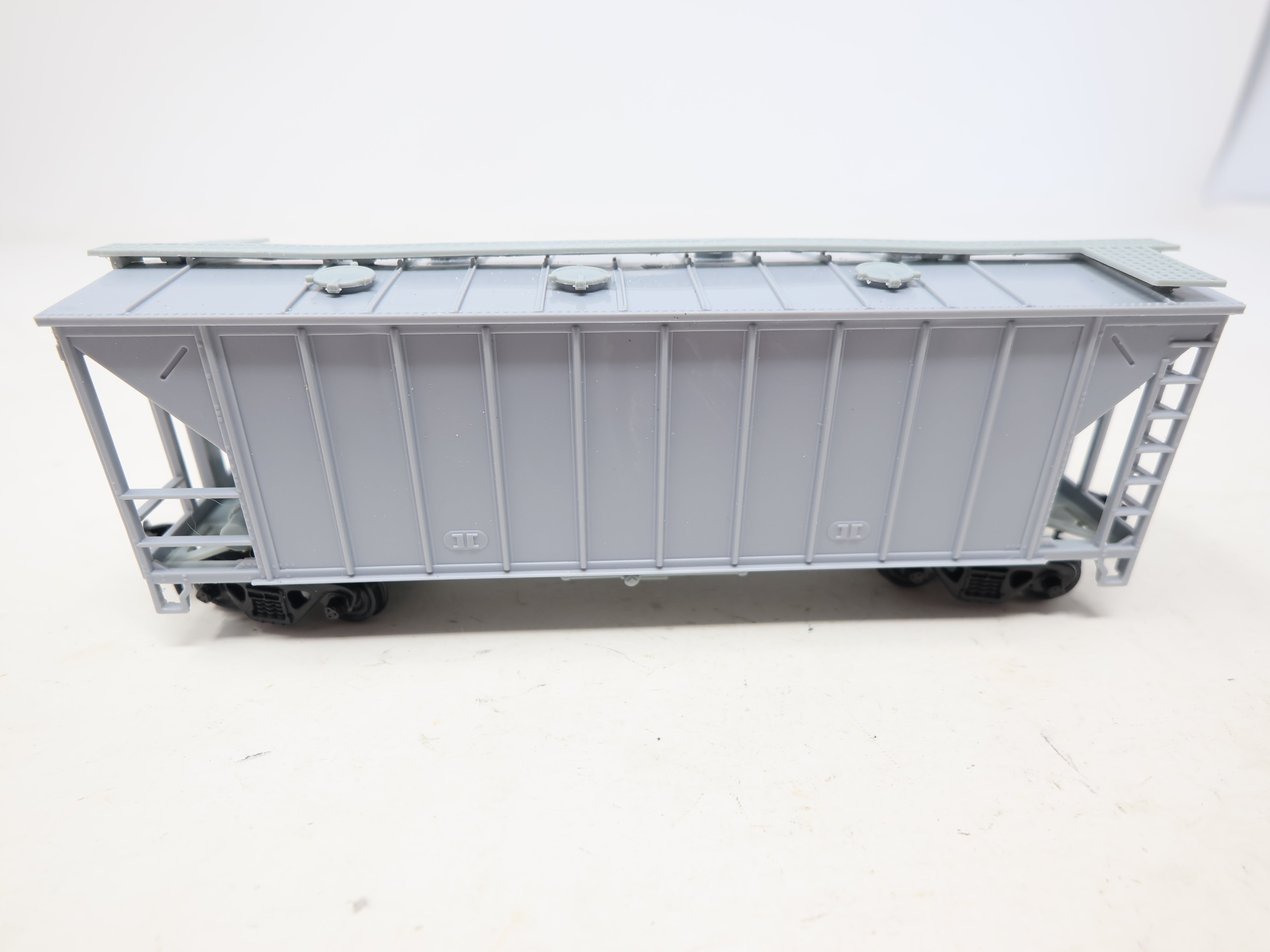 USED Con-Cor #1-009750 HO Scale, 40' Airslide Modern Version, Undecorated