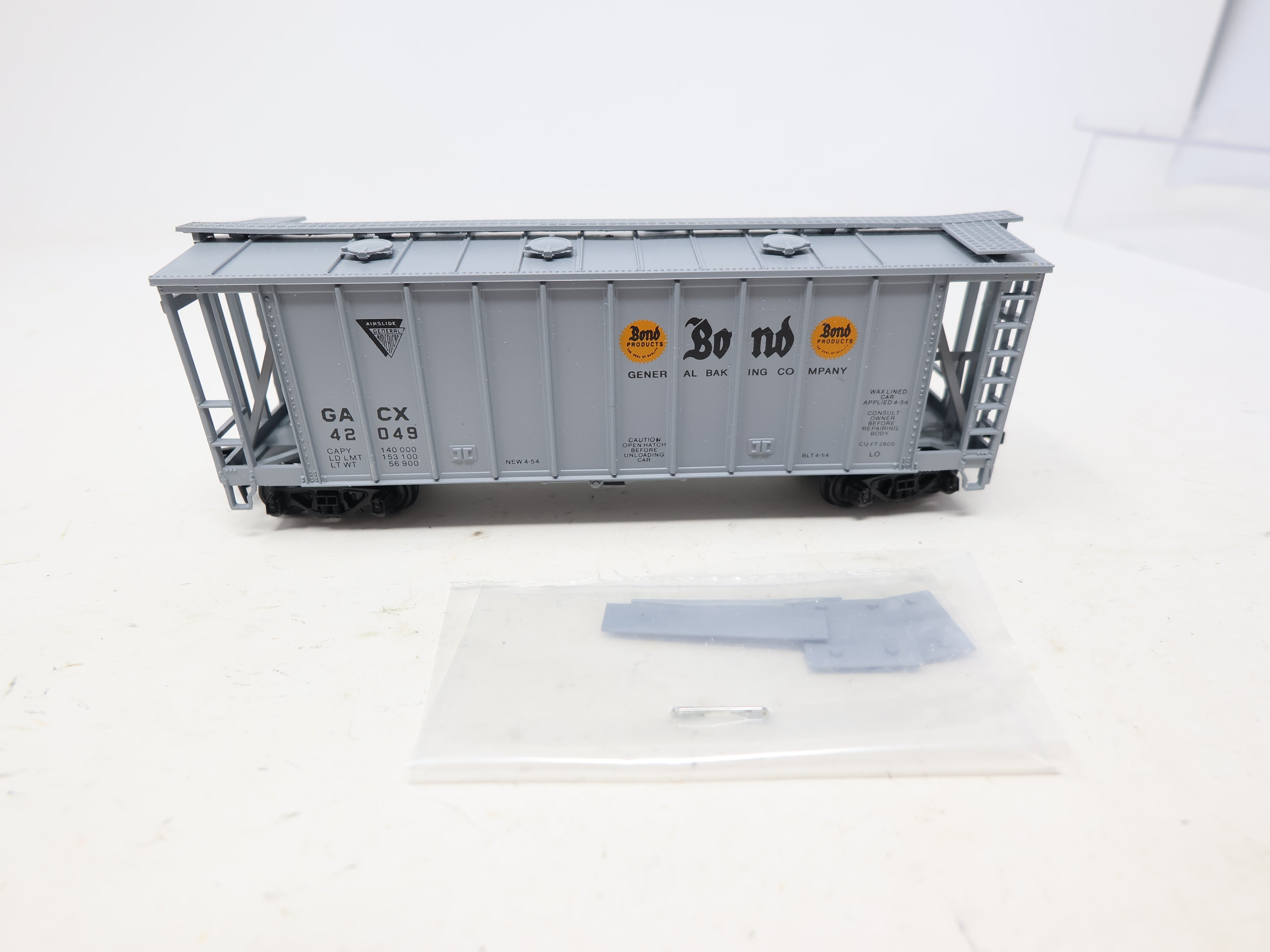 USED Con-Cor #1-009708 HO Scale, 40' Airslide Original Version, Bond Baking GACX #42049