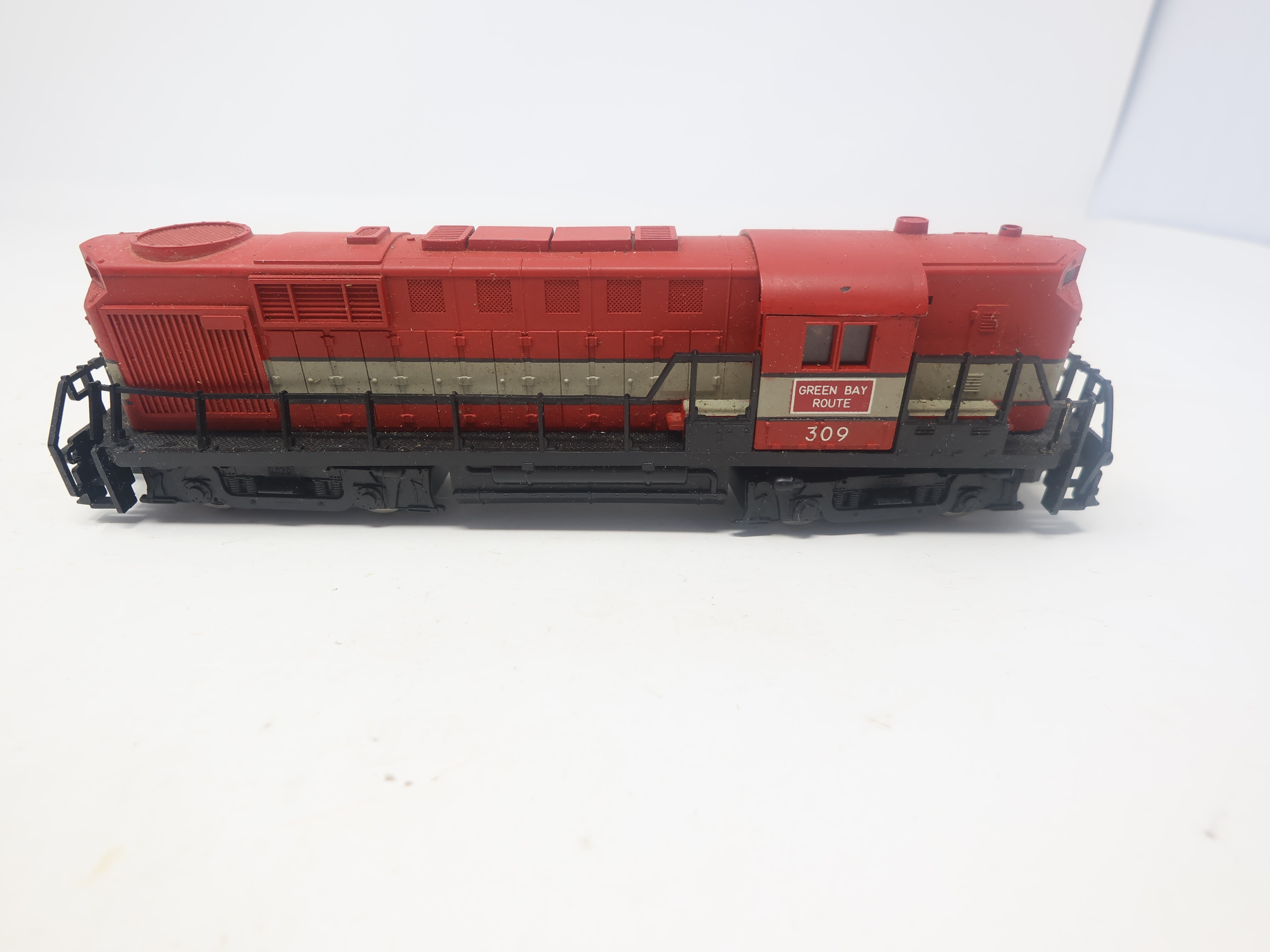 USED AHM HO Scale, RS-11 Diesel Locomotive, Green Bay Route #309, Needs Maintenance