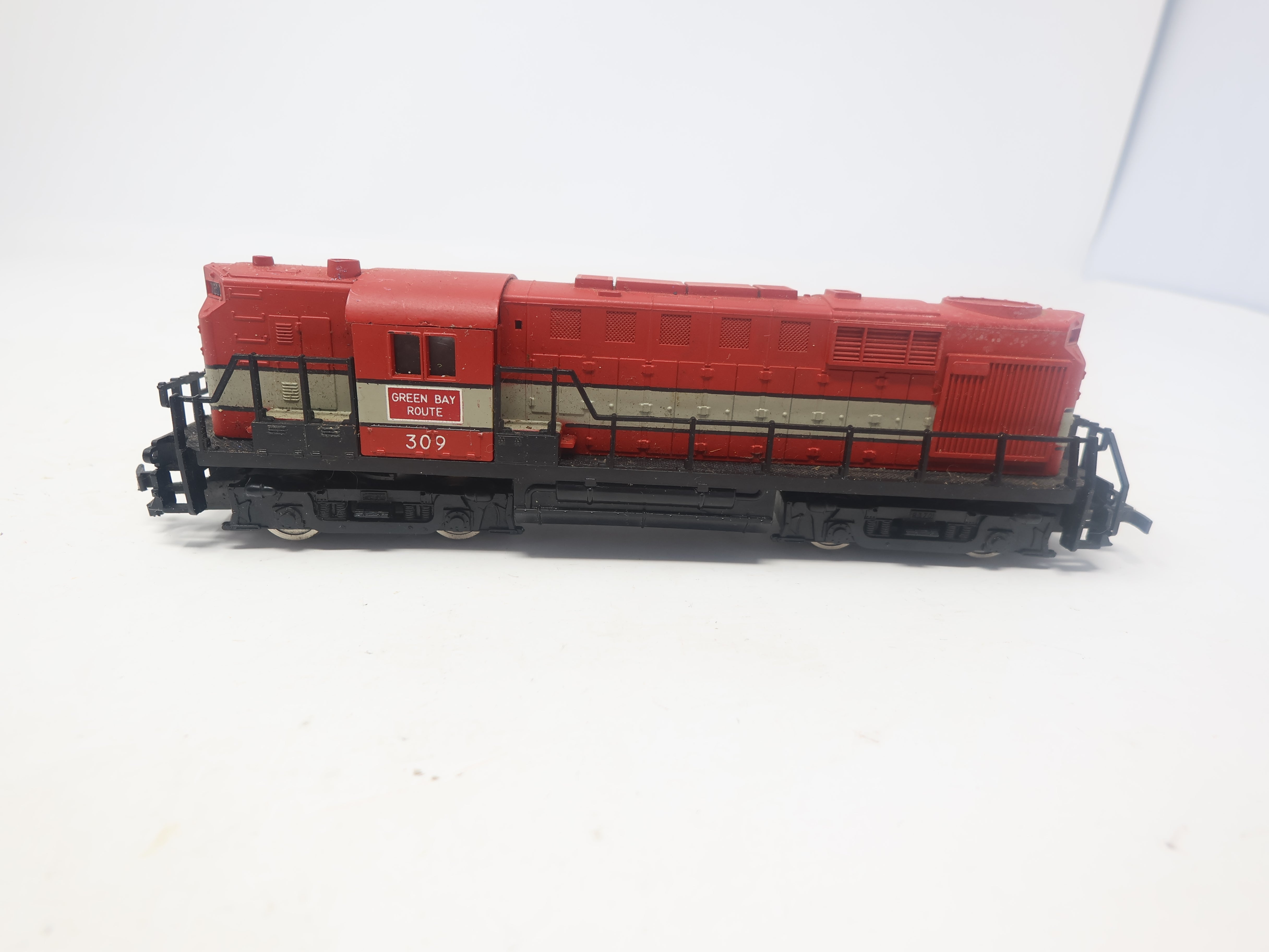 USED AHM HO Scale, RS-11 Diesel Locomotive, Green Bay Route #309, Needs Maintenance