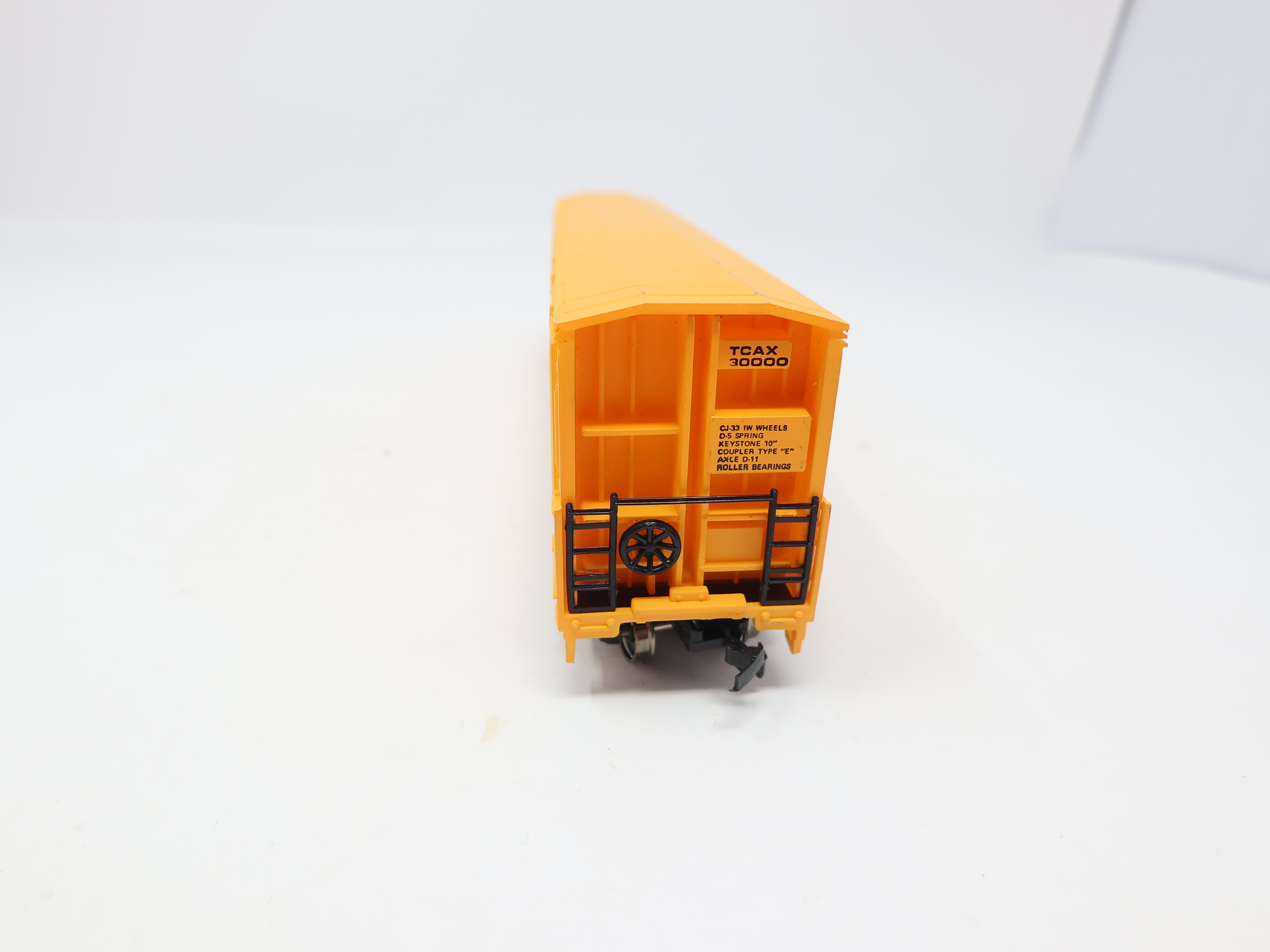 USED Walthers HO Scale, Thrall Door Box Car, Transportation Corporation of America TCAX #30000