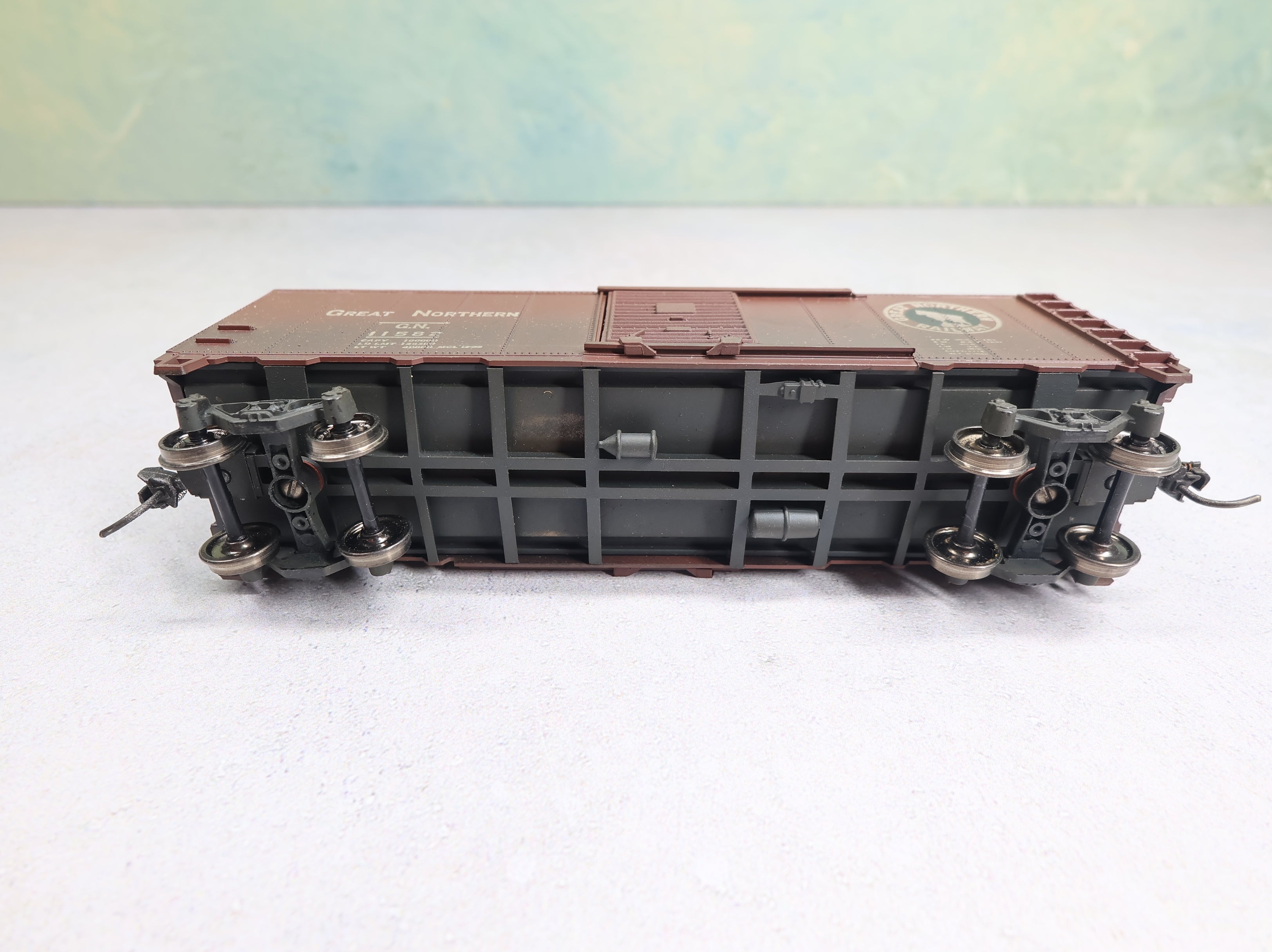 USED Athearn HO Scale 40' Box Car Weathered Great Northern GN #11582