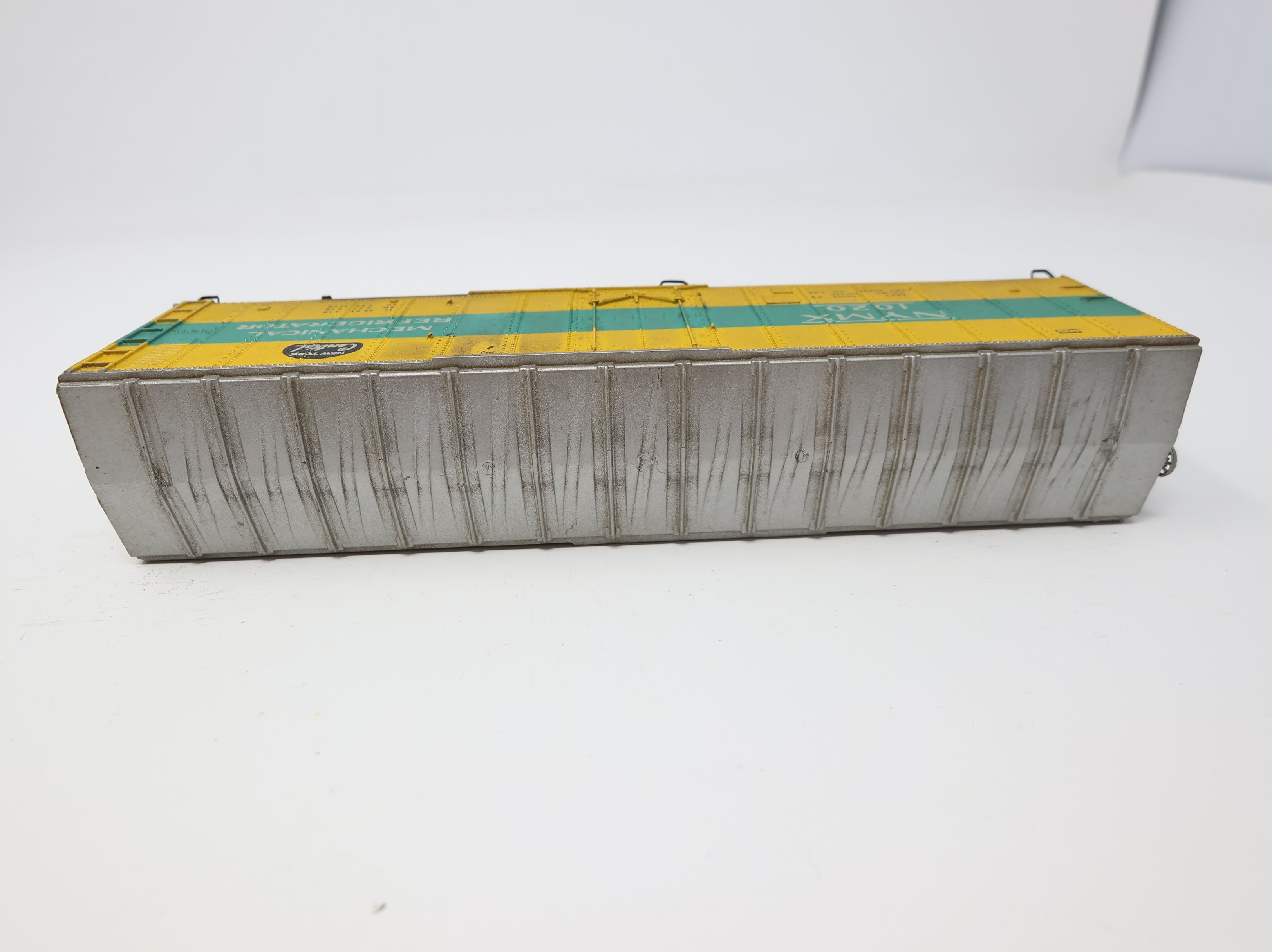 USED HO Scale 50' Reefer Box Car New York Central NYMX #1020 Weathered