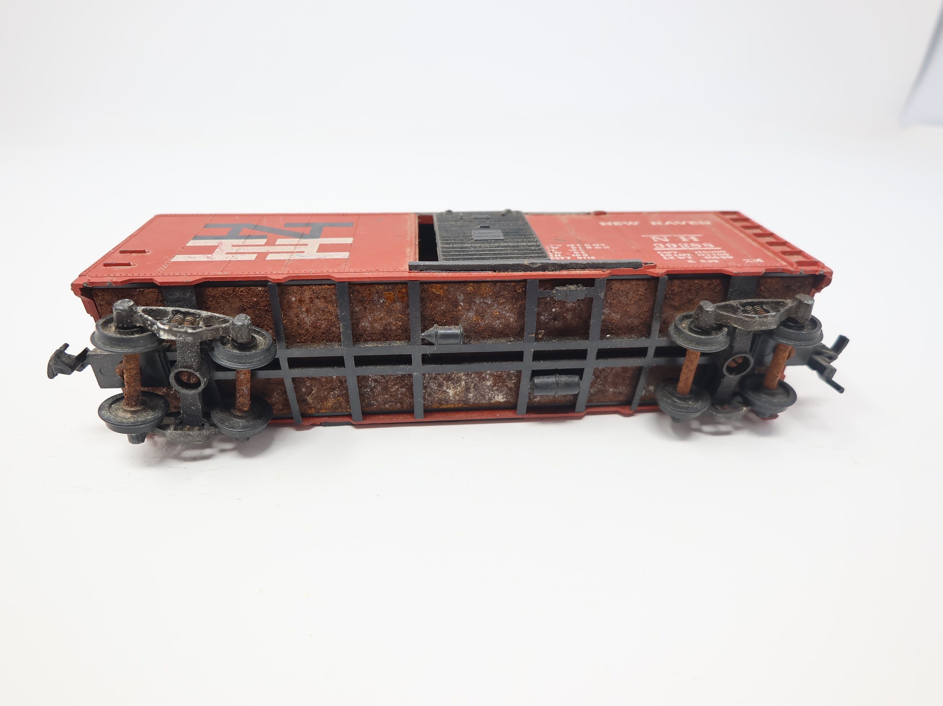 USED Athearn HO Scale 40' Steel Box Car New Haven NH #39288