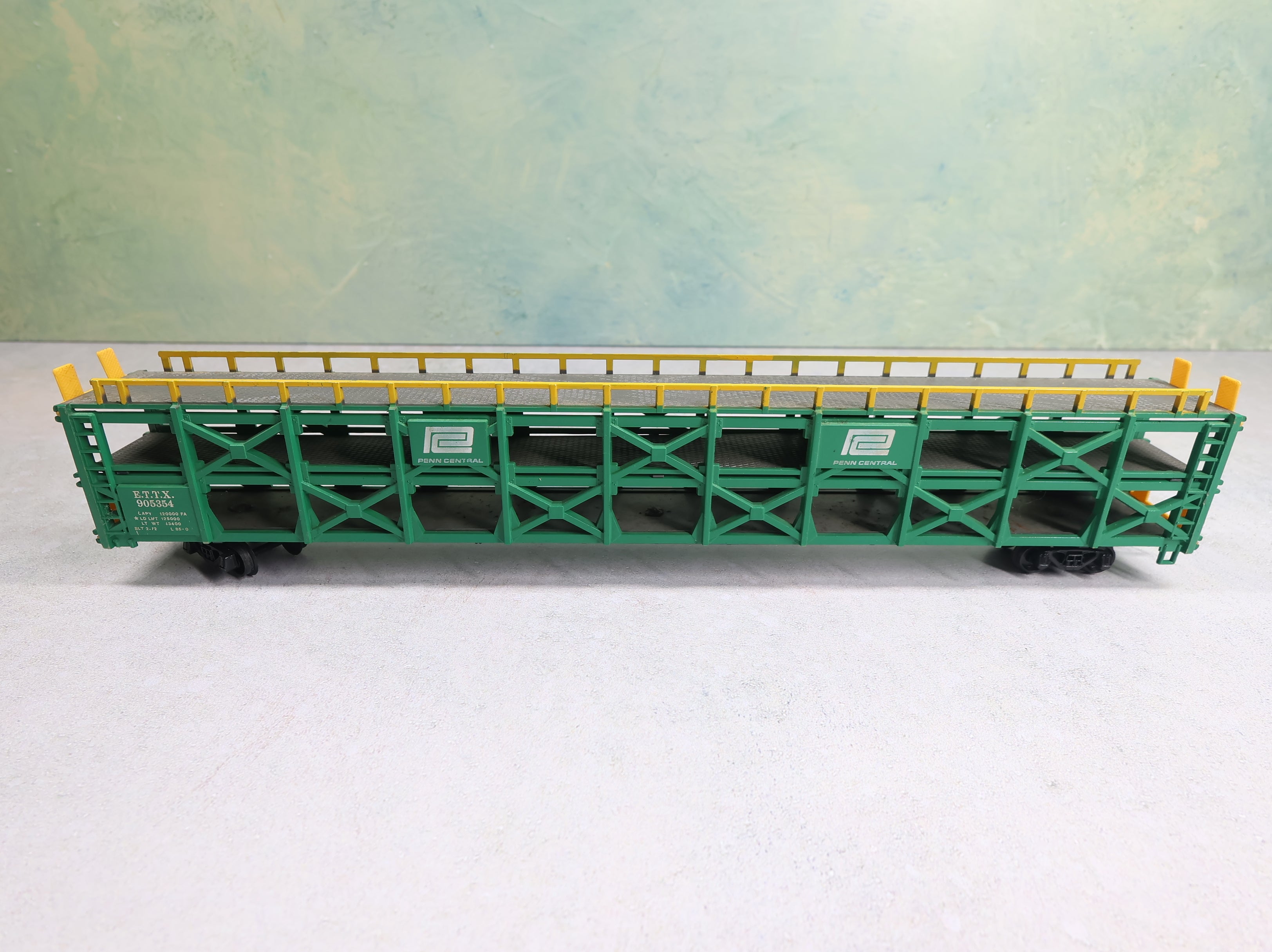 USED Bachmann HO Scale Auto Carrier Penn Central ETTX #905354